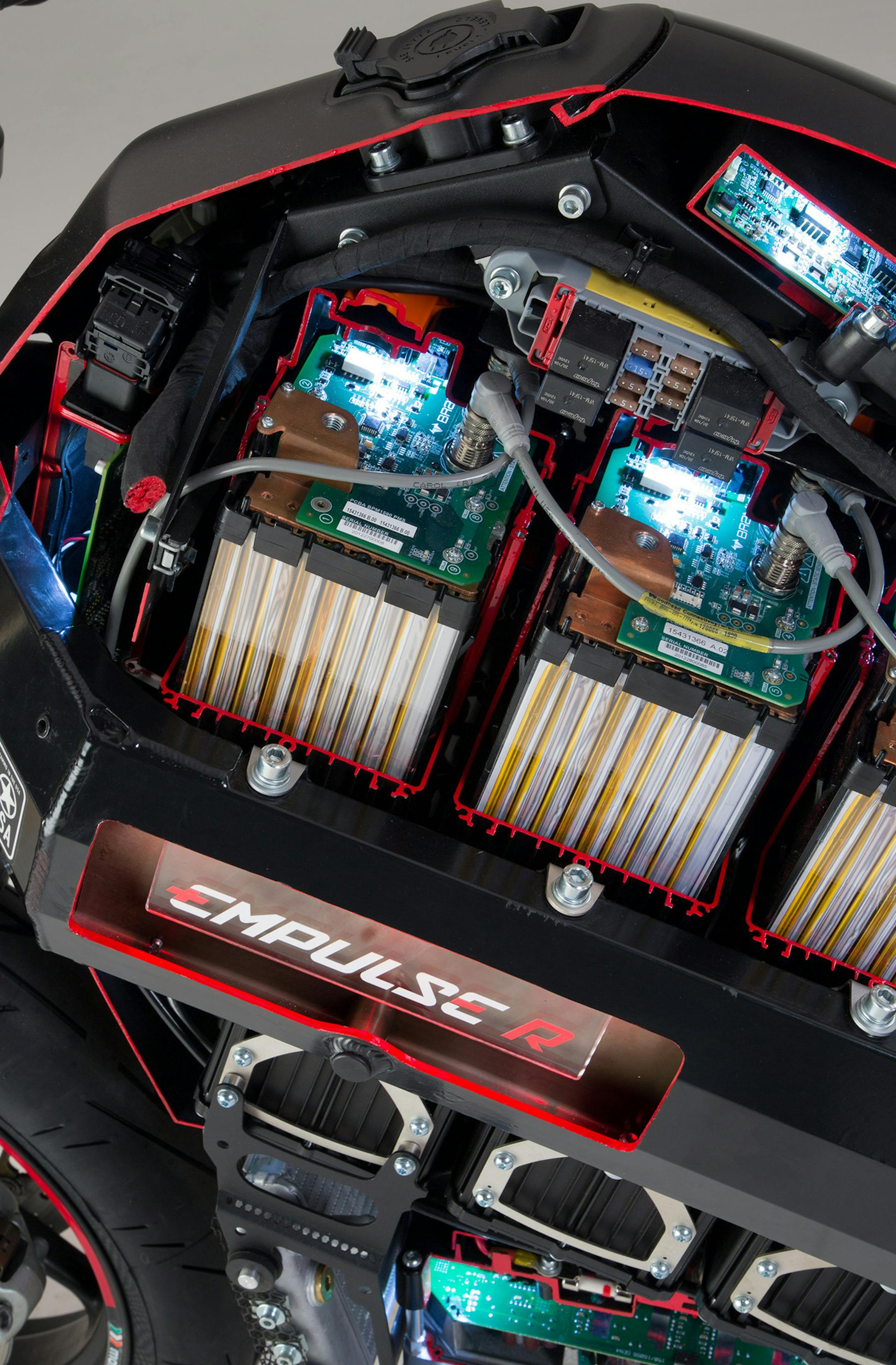 With its unique water cooled motor, six speed gearbox and integrated J1772 rapid charging, the Empulse remains as the market leader in the category. A top speed of 110mph (177kph) and a 3kW onboard charger means the Brammo Empulse retains its crown as the world&#x201a;&#xc4;&#xf4;s fastest electric motorcycle in serial production both riding and charging. The 2014 Empulse embodies many new and improved components making it an EV technology tour de force.