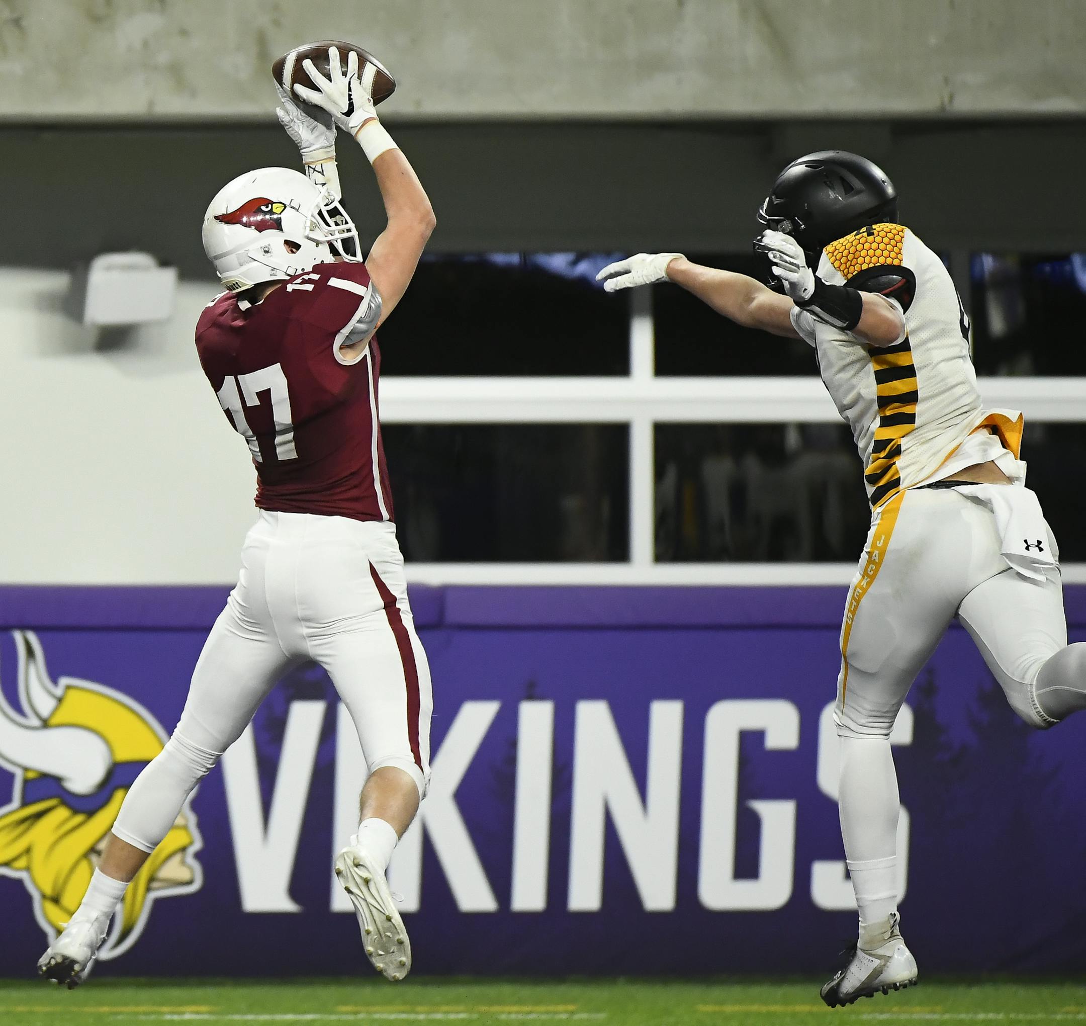 Fairmont wide receiver Dustin Schultz (17) completed a pass for a touchdown in the second quarter against Perham. ] Aaron Lavinsky • aaron.lavinsky@startribune.com Perham played Fairmont in a Class 3A state tournament semifinal game on Saturday, Nov. 17, 2018 at US Bank Stadium in Minneapolis, Minn.