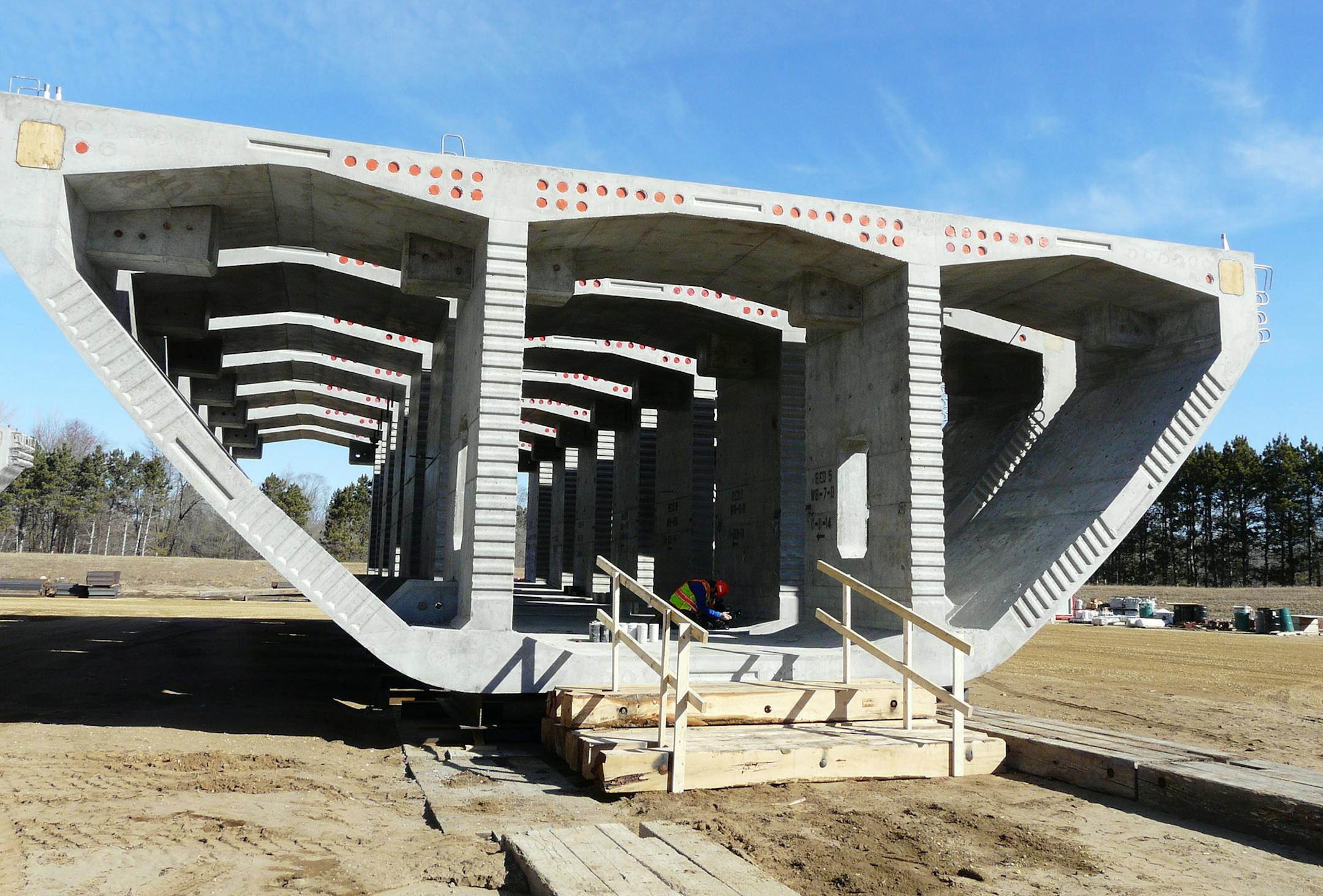 Building the deck for the St. Croix River Bridge. Photo by David Peterson, Star Tribune