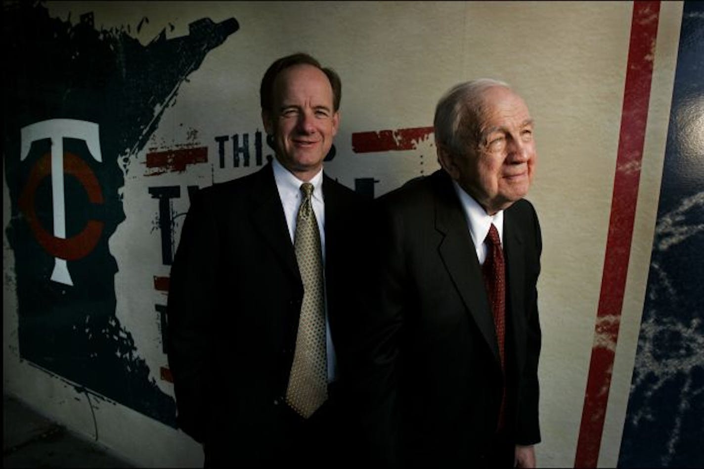 Jerry Holt/Star Tribune 6/9/2005----- Portrait of Jim Pohlad and his father Carl Pohlad. GENERAL INFORMATION: Jerry Holt/Star Tribune 6/9/2005----- Portrait of Jim Pohlad and his father Carl Pohlad.