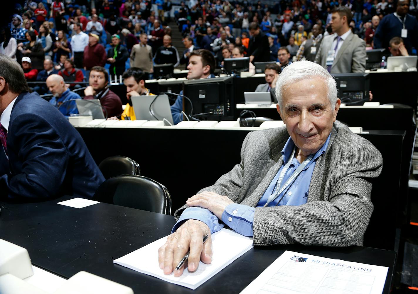 Sid Hartman at a Timberwolves game, March 2, 2015.