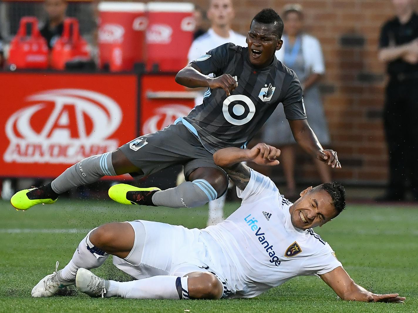 Real Salt Lake defender Marcelo Silva (30) slid in for a tackle against Minnesota United forward Carlos Darwin Quintero (25) with no call in the second half Saturday. ] AARON LAVINSKY &#xef; aaron.lavinsky@startribune.com Minnesota United played Real Salt Lake on Saturday, July 14, 2018 at TCF Bank Stadium in Minneapolis, Minn.