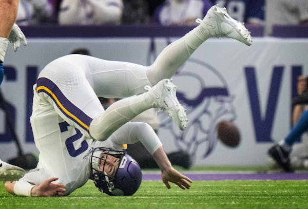 Five extra points: Vikings bloody in the red zone. Was Jefferson open?