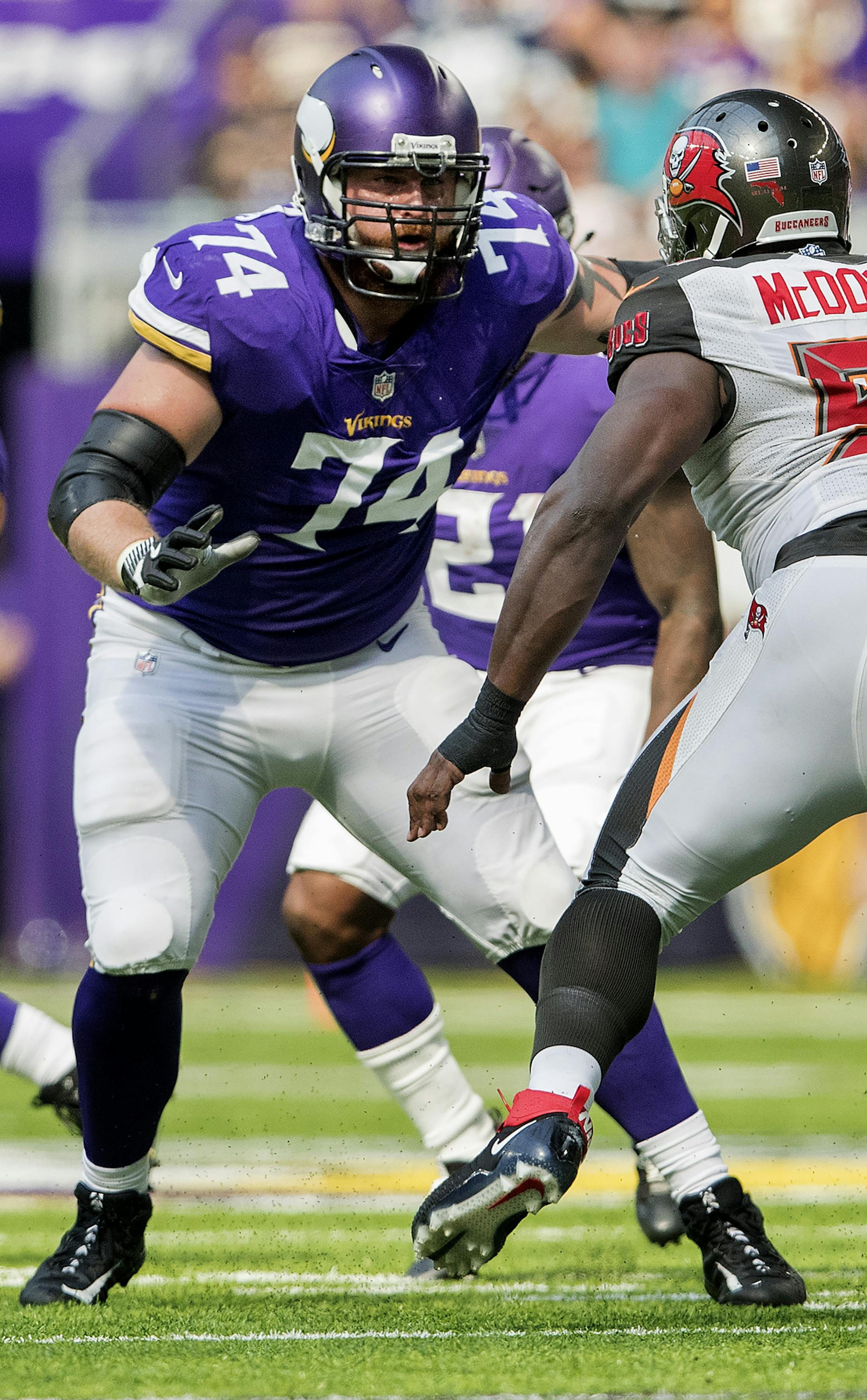 Minnesota Vikings Mike Remmers (74). ] CARLOS GONZALEZ ï cgonzalez@startribune.com - September 24, 2017, Minneapolis, MN, NFL, US Bank Stadium, Minnesota Vikings vs. Tampa Bay Buccaneers