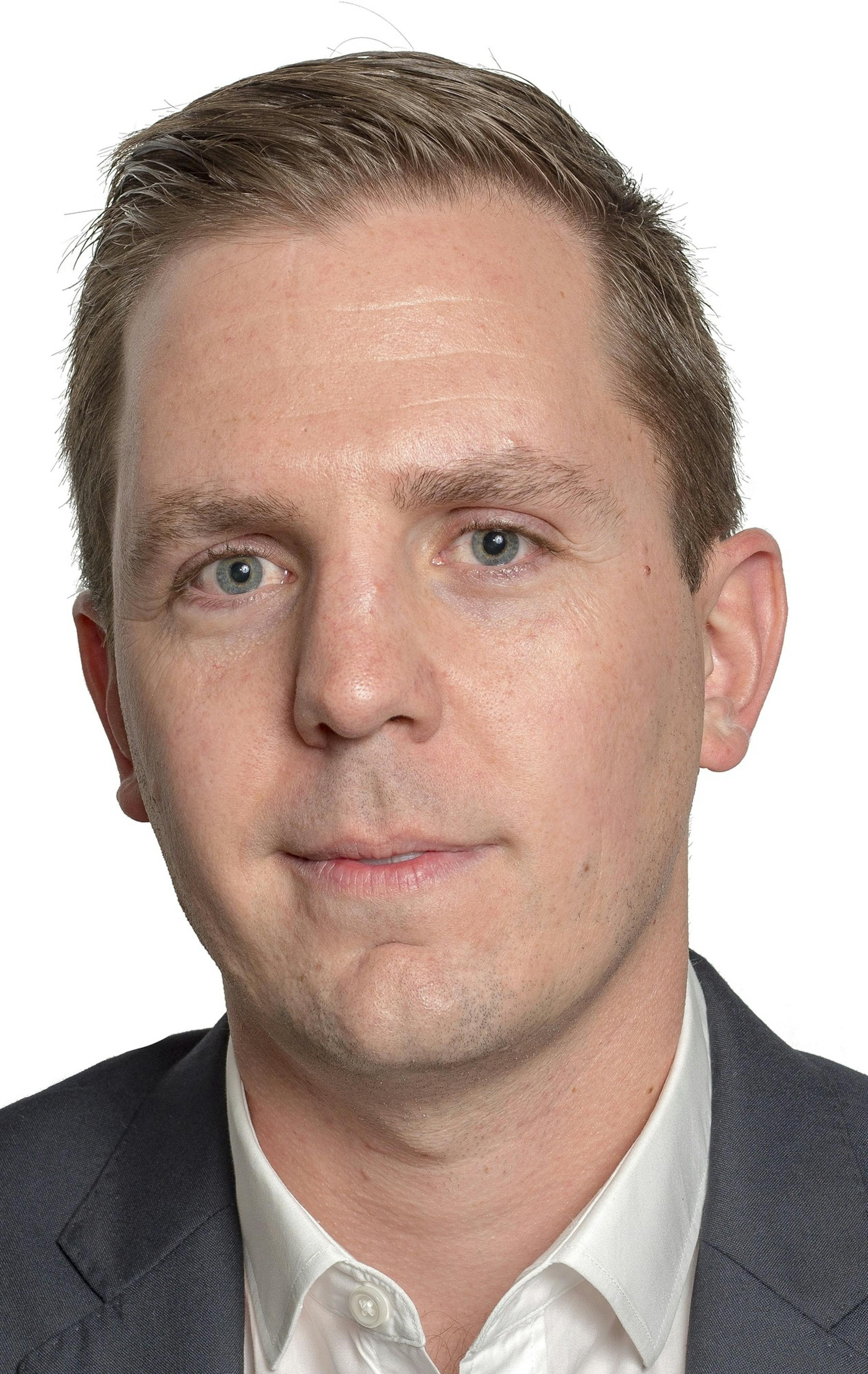 TONY LESICKA INSIGHT REALTY ADVISORS; THE APPRAISAL INSTITUTE, NORTH STAR CHAPTER Title: Insight, principal, co-founder; chapter president