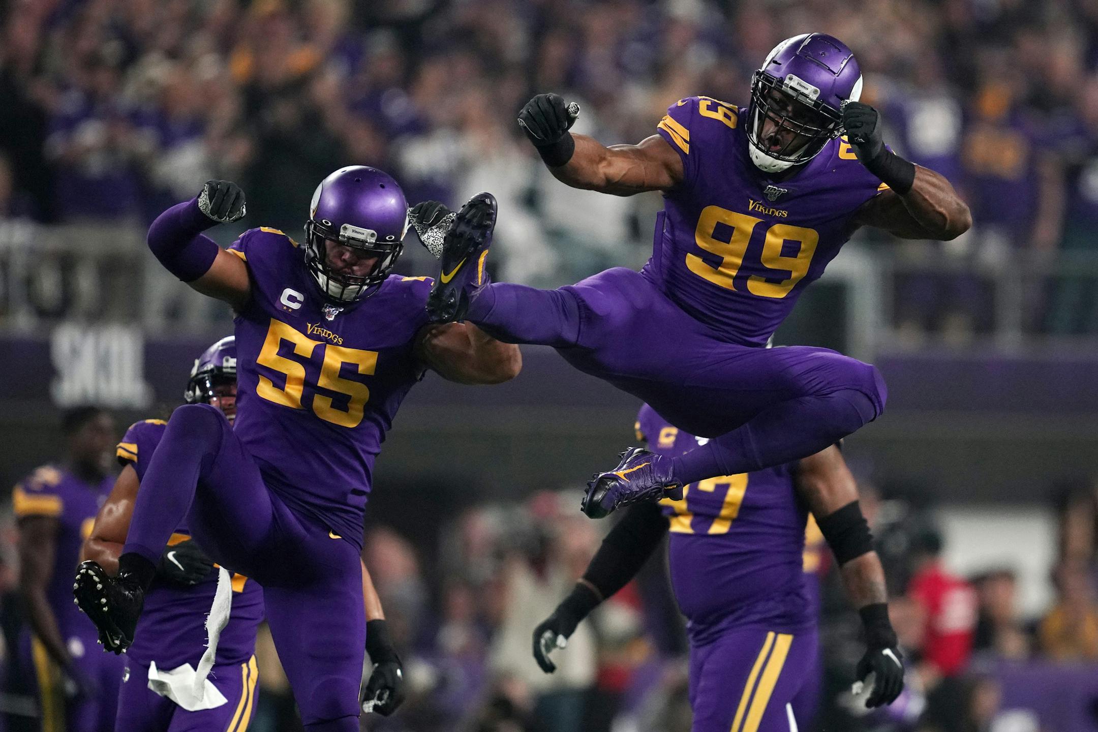 Minnesota Vikings defensive end Danielle Hunter (99) celebrated after sacking Washington Redskins quarterback Case Keenum (8) in the first quarter. ] ANTHONY SOUFFLE • anthony.souffle@startribune.com The Minnesota Vikings played the Washington Redskins in an NFL game Thursday, Oct. 24, 2019 at U.S. Bank Stadium in Minneapolis.