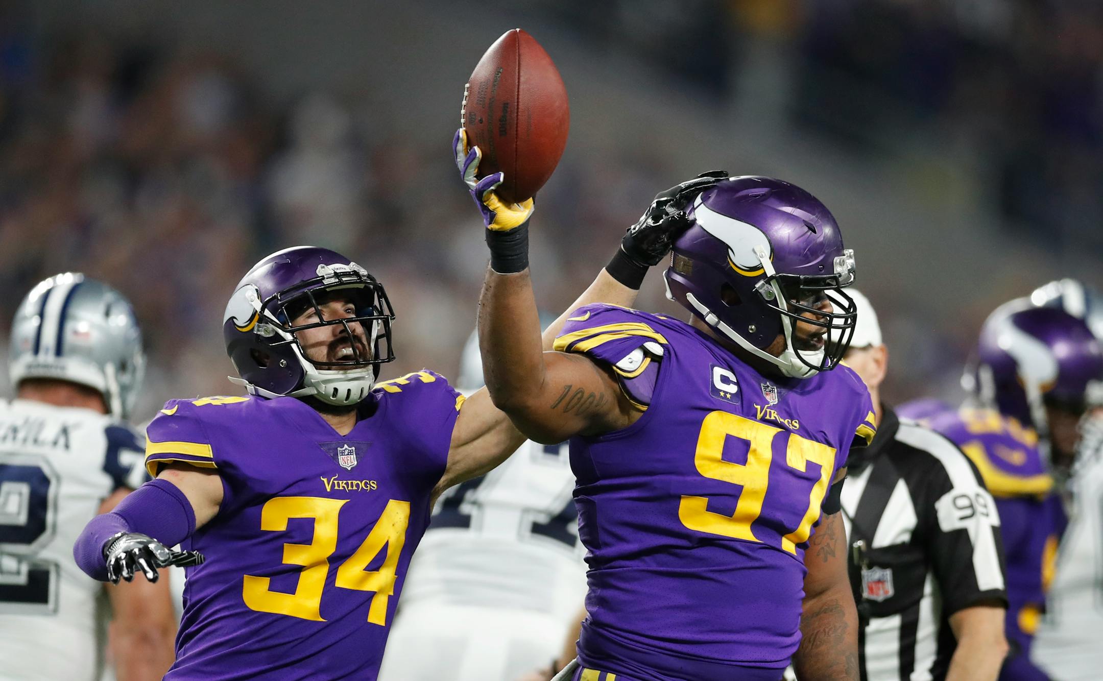 Andrew Sendejo celebrated defensive end Everson Griffen's fumble recovery against Dallas in 2016.