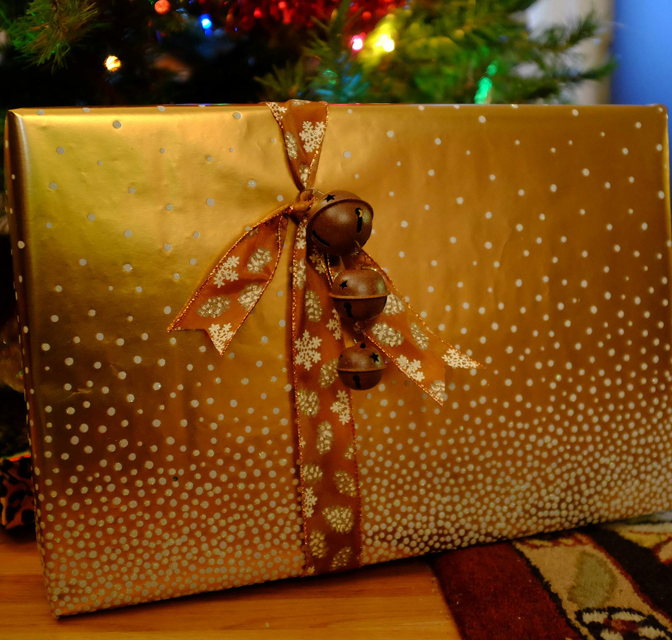 For nearly 20 years Mary Zadach of St. Paul has been hosting Brunch and Bows, an occasion for friends to gather to wrap packages and socialize. [focus121816