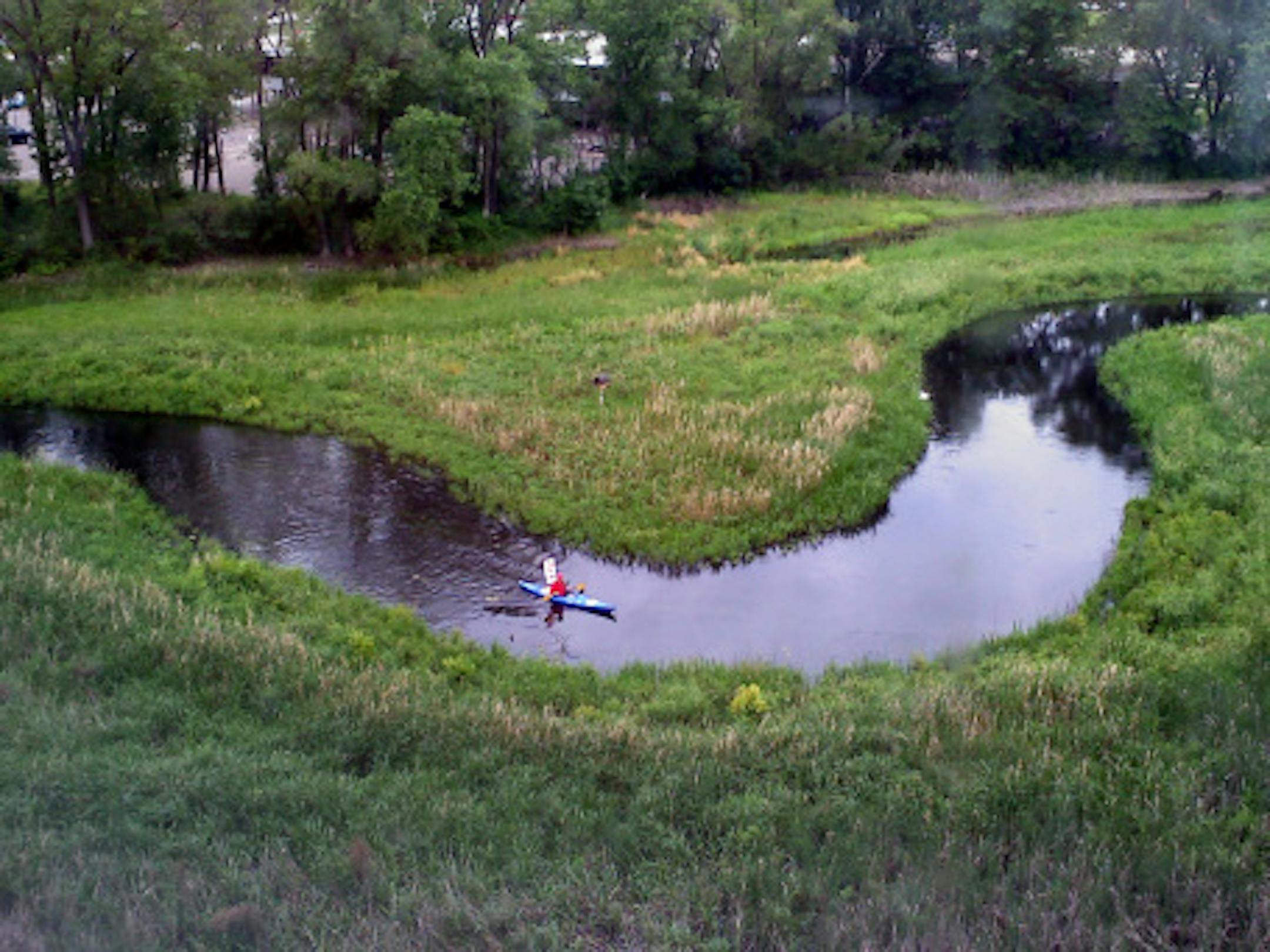 Solidarity afloat outside Methodist Hospital (courtesy of Lotis Scroggins)