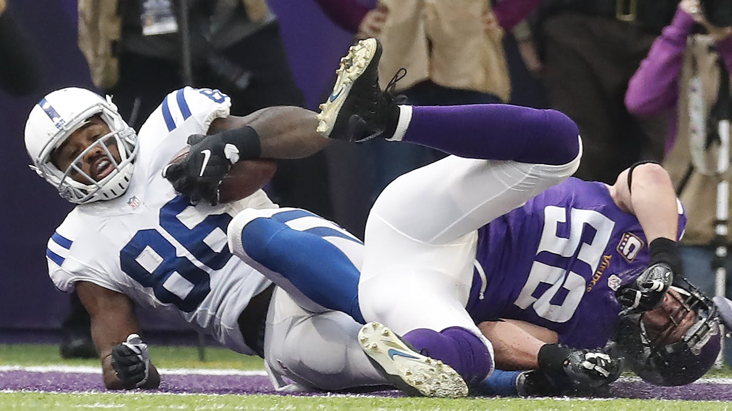 Indianapolis Colts tight end Erik Swoope (86) caught a touchdown pass over Minnesota Vikings outside linebacker Chad Greenway (52) in the second quarter at U.S. Bank Stadium Sunday December 18,2016 in Minneapolis, MN. ]The Minnesota Vikings hosted the Indianapolis Colts . Jerry Holt / jerry. Holt@Startribune.com