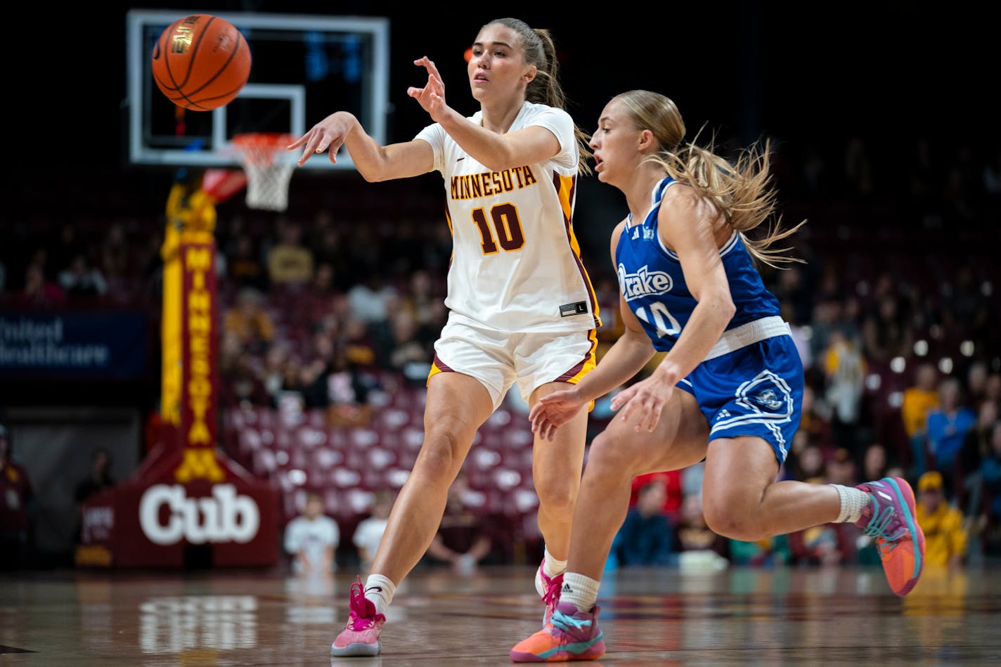 Minnesota guard Mara Braun (10) passes the basketball in the first half of the game against Drake University in the Williams Arena in Minneapolis, Minn. on Saturday, Dec. 2, 2023. ] Angelina Katsanis • angelina.katsanis@startribune.com