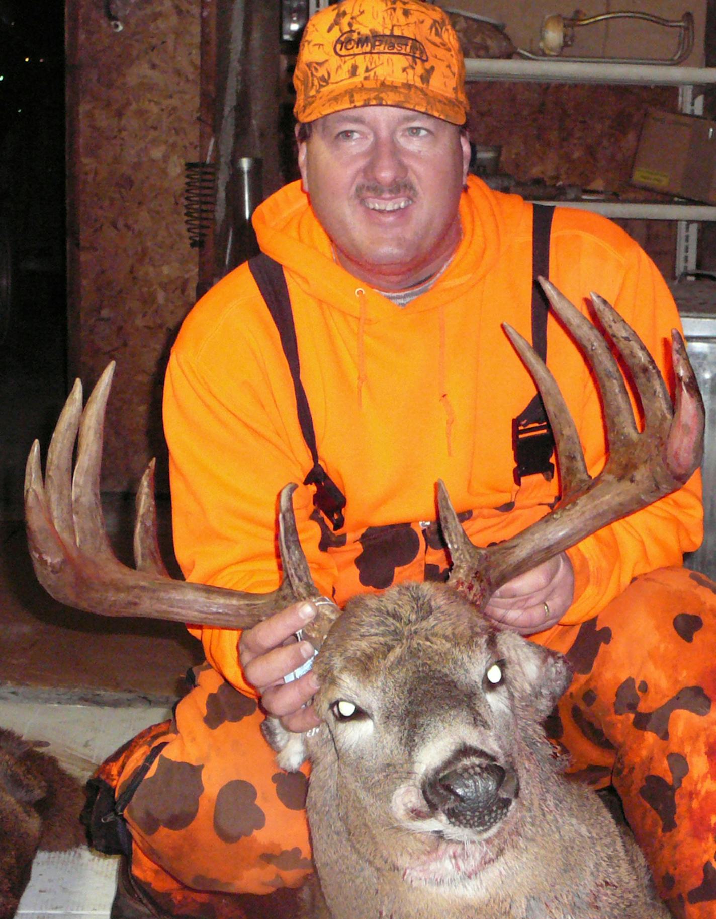 Lon Johansen with 12-point buck.