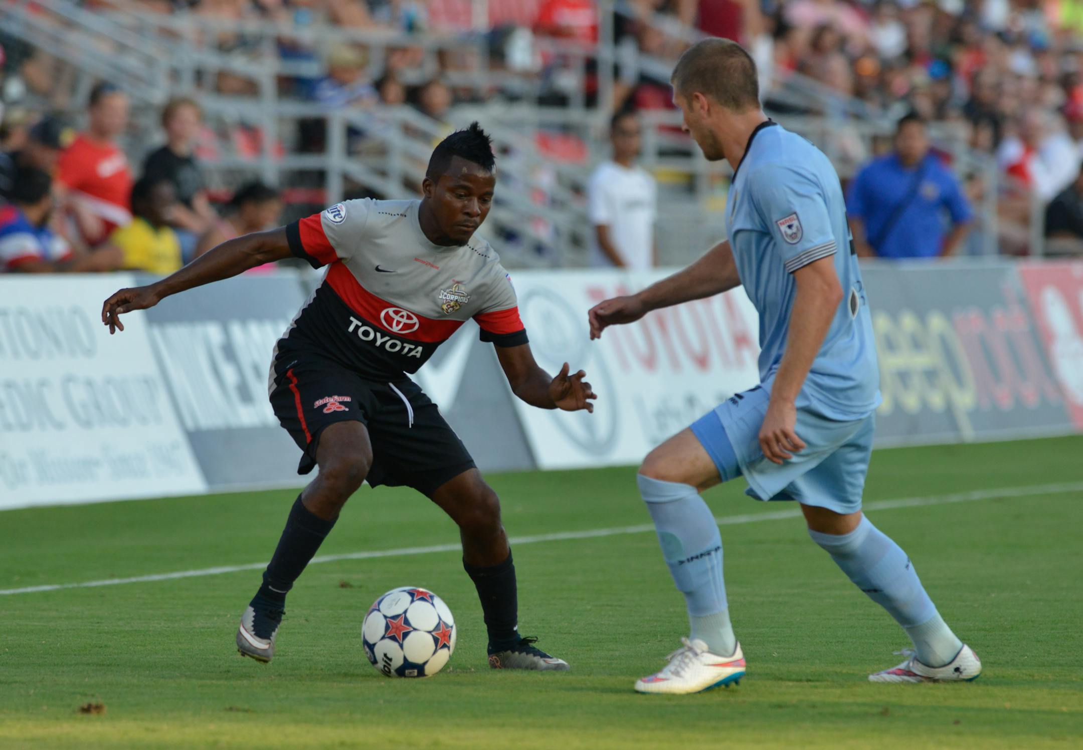 Minnesota United FC outlasted the host San Antonio Scorpions 4-3.