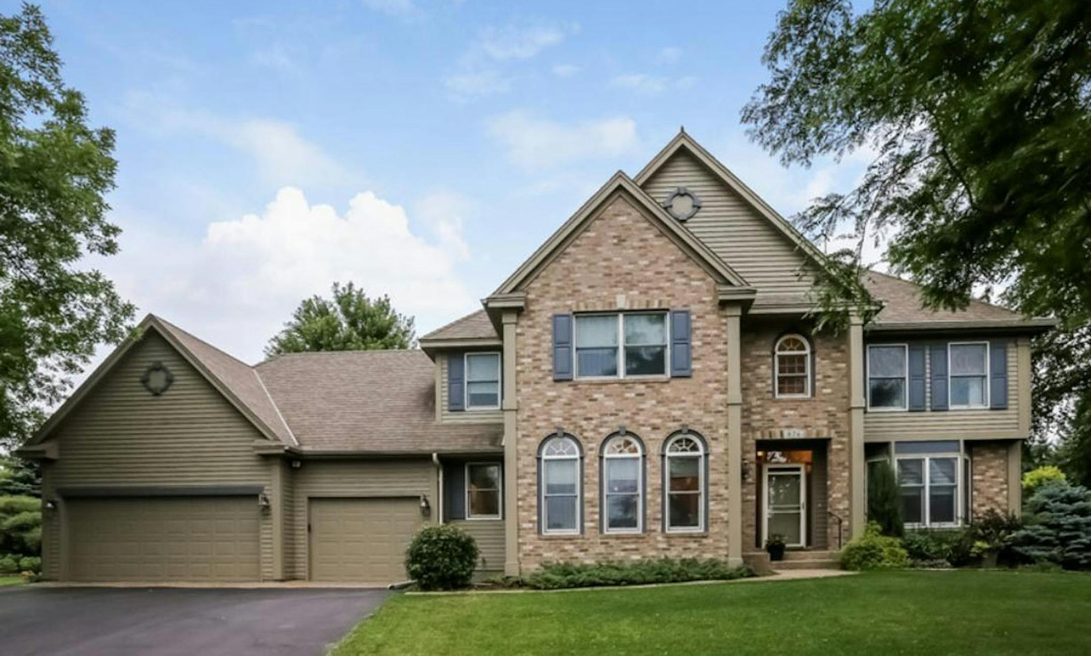 Mendota Heights
Built in 1994, this four-bedroom, five-bath house has 4,553 finished square feet and features four bedrooms on one level, two fireplaces, formal dining room, an updated kitchen, sunroom, full finished basement and deck. Listed by Jim Burton, Coldwell Banker Burnet, 612-723-7653.