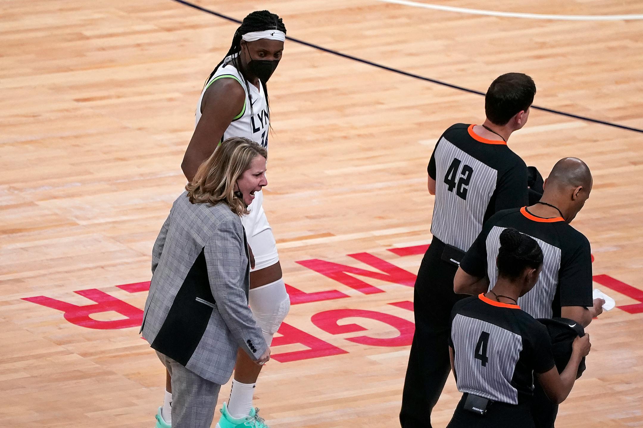 Lynx coach Cheryl Reeve warned that the start of the season could be rocky, and with the team at 0-2 she was correct.