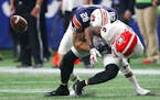 Georgia wide receiver Javon Wims (6) misses the catch against Auburn defensive back Tray Matthews (28) during the second half of the Southeastern Conf