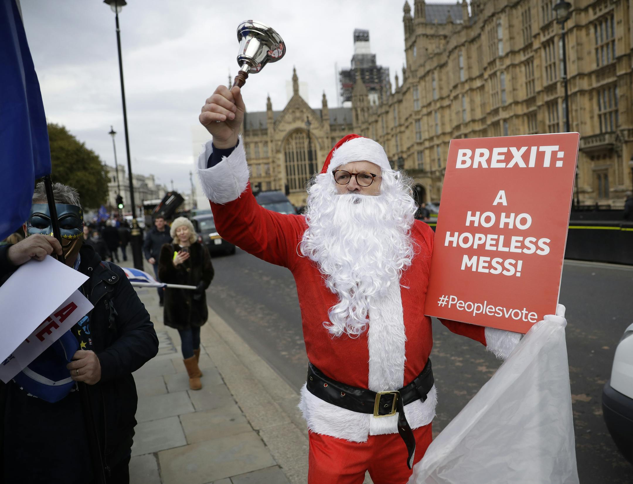 As compensation, these consultants would happily accept Santa's solution for Britain's muddled-up relations with Europe.