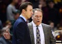 Michigan State coach Tom Izzo, right, chatted with Gophers coach Richard Pitino before a Jan. 2016 game.