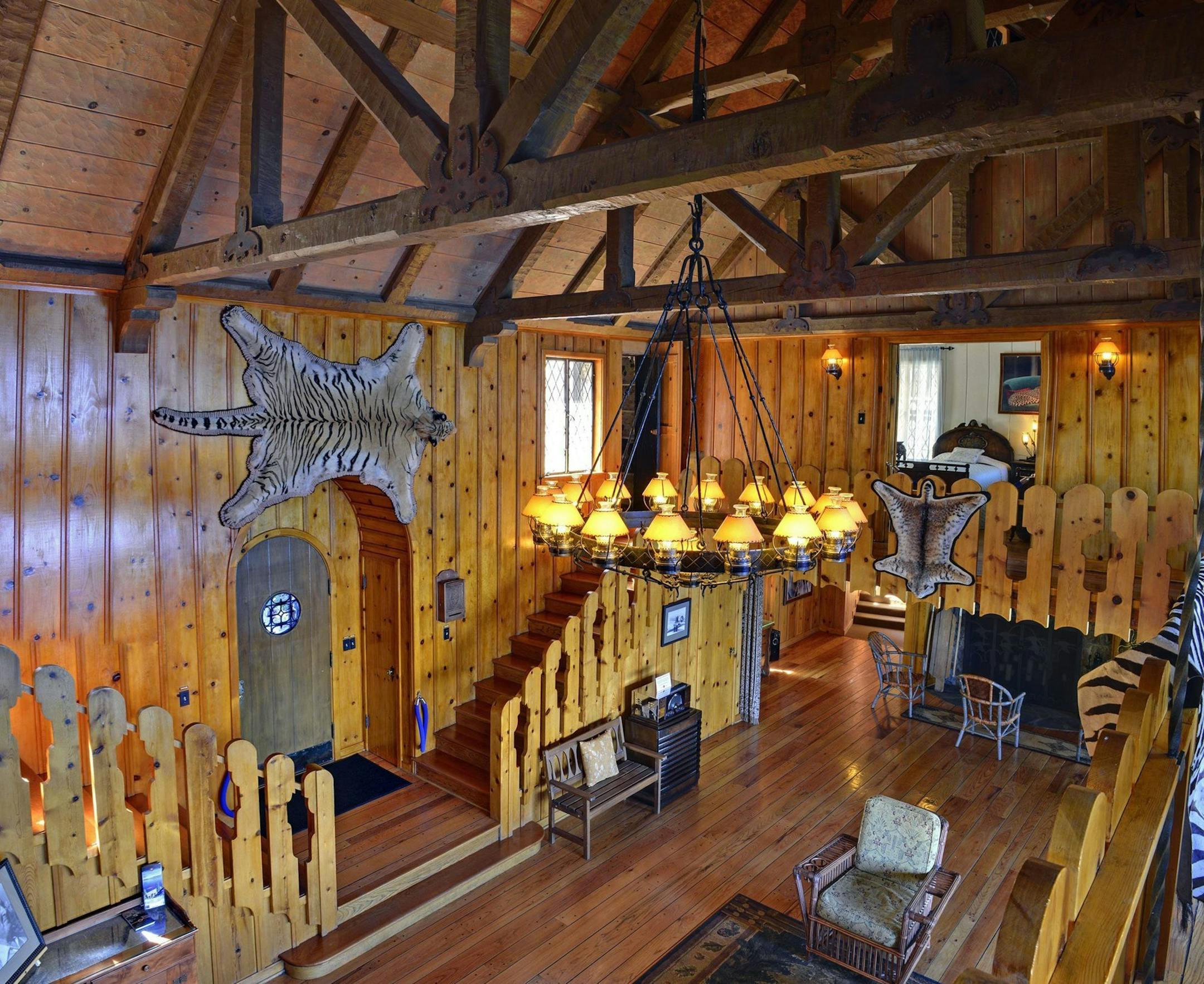 The great room at Thunderbird Lodge in Lake Tahoe, Calif., reflects the elegeance of the original design and has undergone preservation in recent years. The lodge was built by George Whittell who owned a large portion of the lake's eastern shore which has alllowed it to remain rugged an pristine, unlike much shoreline. (St. Louis Post-Dispatch/MCT) ORG XMIT: 1149080