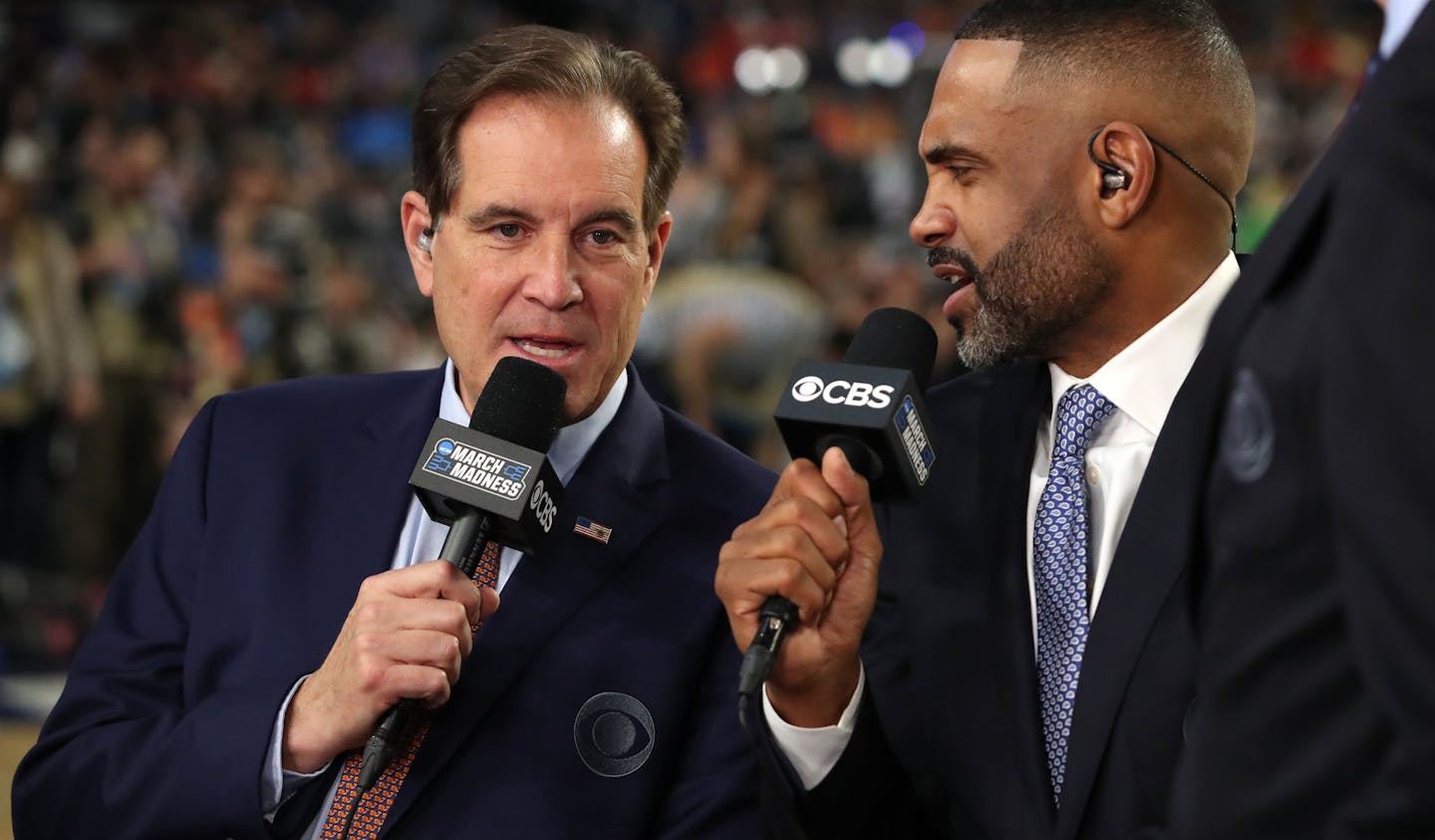 CBS commentator Jim Nantz with analyst Grant Hill before Auburn tipped against Virginia. ] CARLOS GONZALEZ &#xa5; carlos.gonzalez@startribune.com Auburn played Virginia in a semifinal of the NCAA Division I Men's Basketball Championship Final Four on Saturday, April 6, 2019 at U.S. Bank Stadium in Minneapolis.