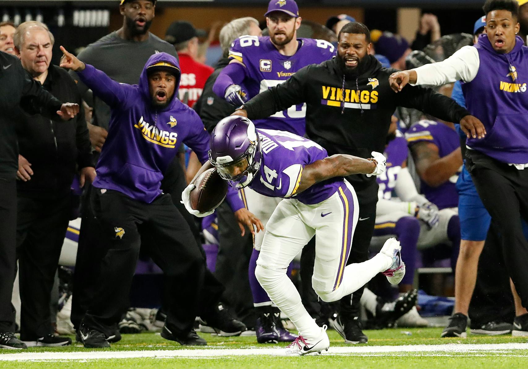 Vikings receiver Stefon Diggs scored on a 61-yard touchdown pass from Case Keenum to win the game.