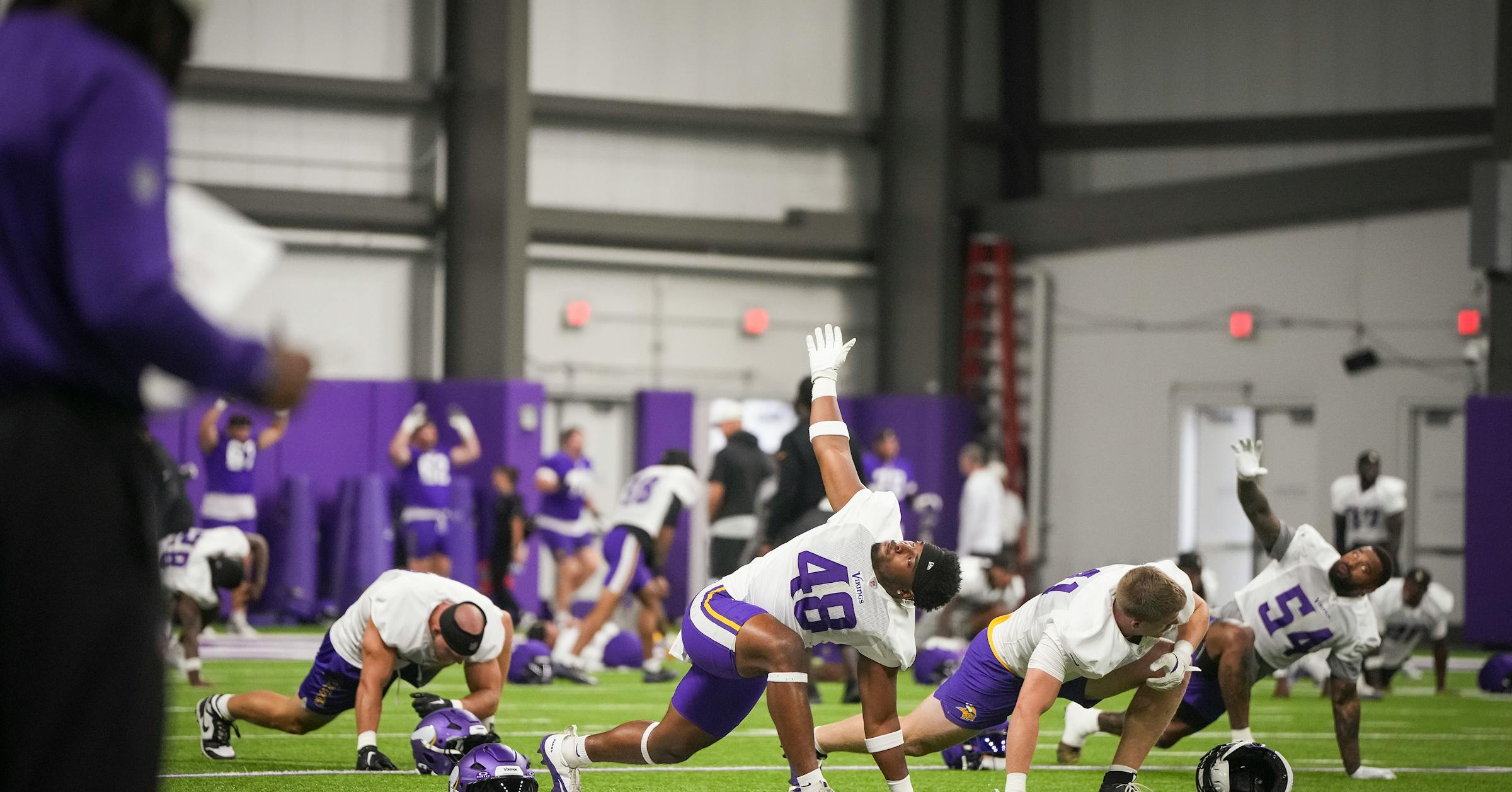Live: Fans flock to Vikings training camp for their first glimpse of QB battle