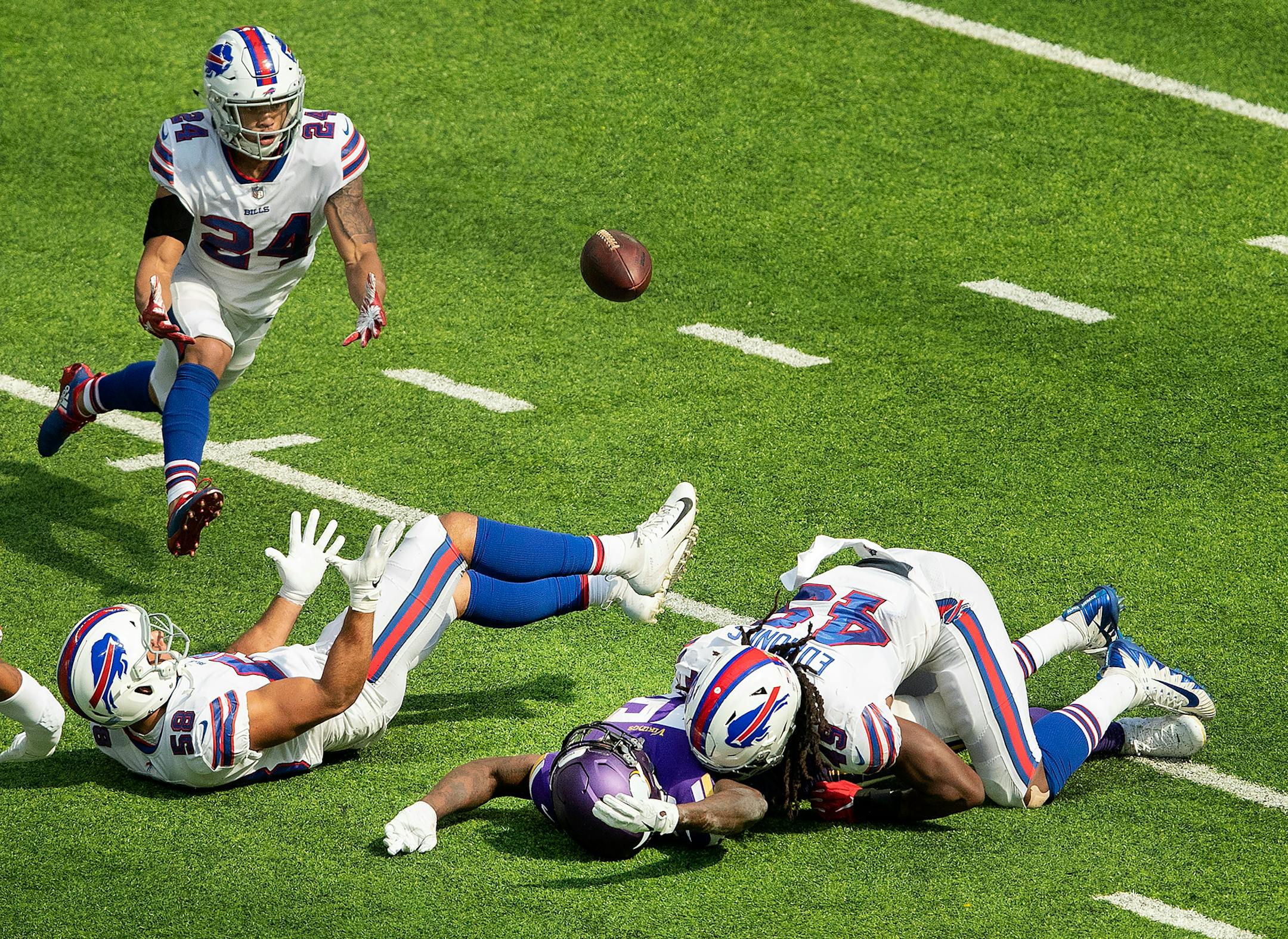 Minnesota Vikings running back lost control of the ball and it was intercepted by Matt Milano (58). ] CARLOS GONZALEZ ï cgonzalez@startribune.com ñ September 23, 2018, Minneapolis, MN, US Bank Stadium, NFL, Minnesota Vikings vs Buffalo Bills