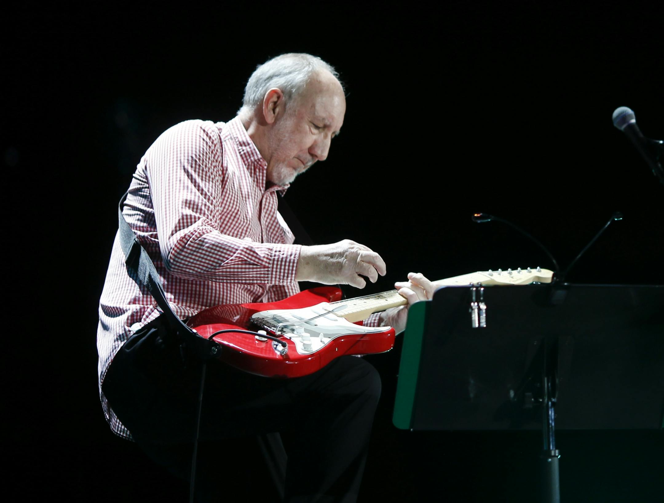 Guitarist Pete Townshend of the Who during its show at Target Center.