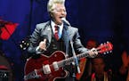 Brian Setzer cancels holiday tour, including Friday's Minneapolis show, due to tinnitus