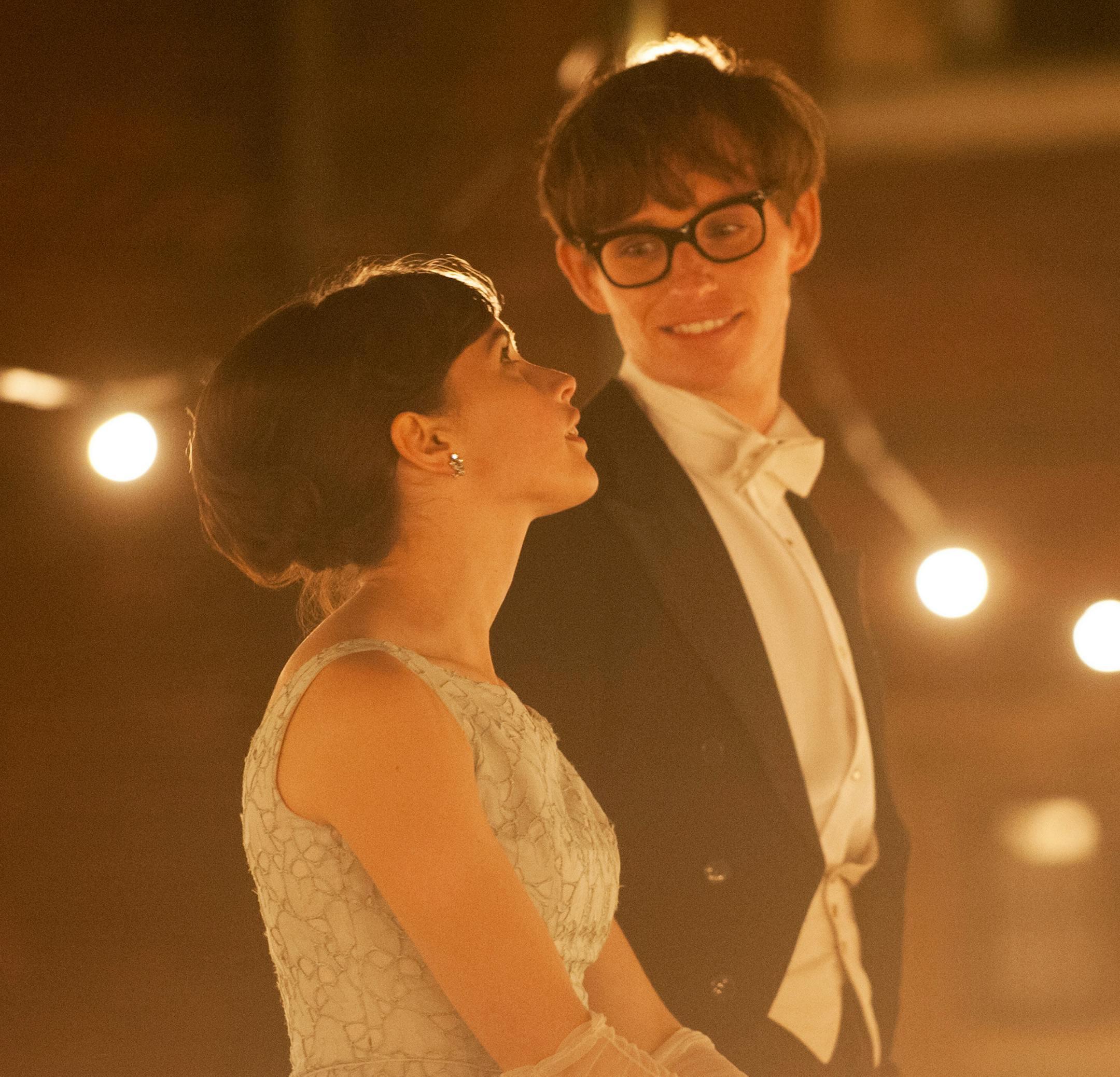 Felicity Jones stars as Jane Wilde and Eddie Redmayne stars as Stephen Hawking in Academy Award winner James Marsh‚Äôs THE THEORY OF EVERYTHING, a Focus Features release. Photo Credit: Liam Daniel / Focus Features