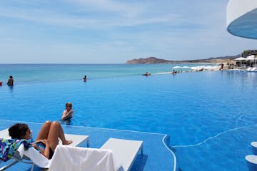 The infinity pool, complete with swim up bar. (Samantha Feuss/TNS)