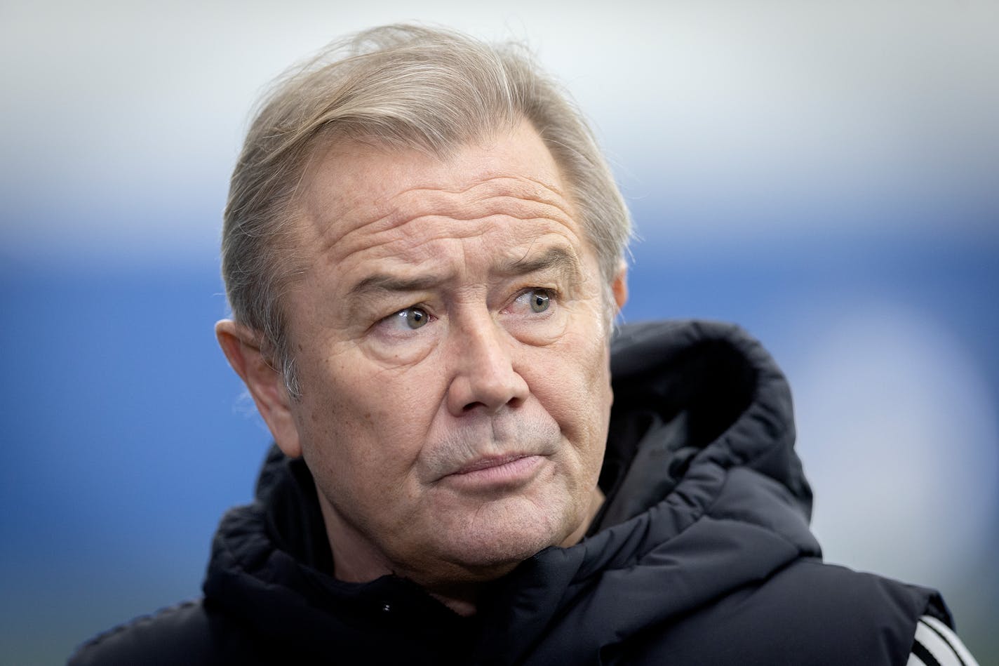 The Minnesota Loons coach Adrian Heath takes to the field for an indoor practice at the Blaine National Sports Center in Blaine, Minn., on Tuesday, Jan. 10, 2023. ] Elizabeth Flores • liz.flores@startribune.com