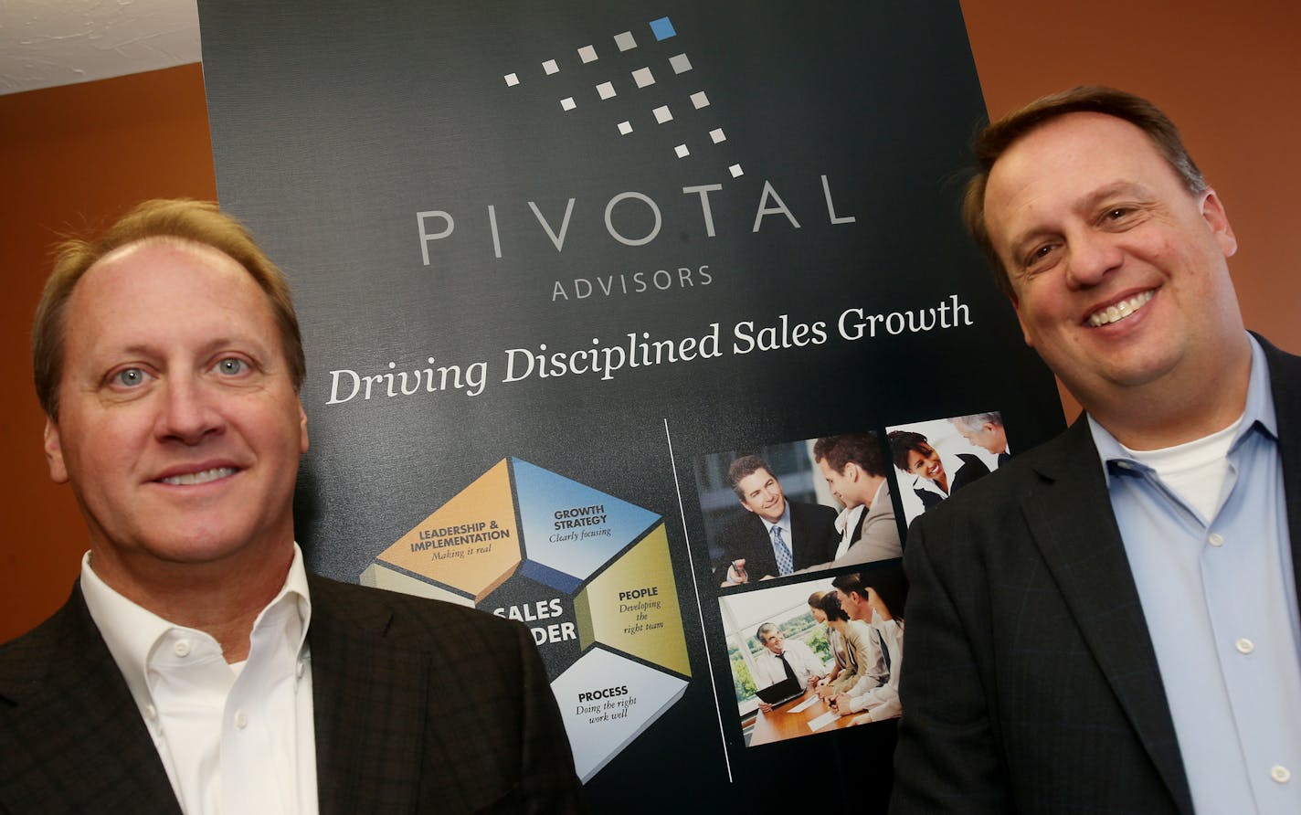 Mike Braun (left) and Gary Braun of Pivotal Advisors in their Prior Lake, MN office on January 22, 2014. ] JOELKOYAMA&#x201a;&#xc4;&#xa2;jkoyama@startribune