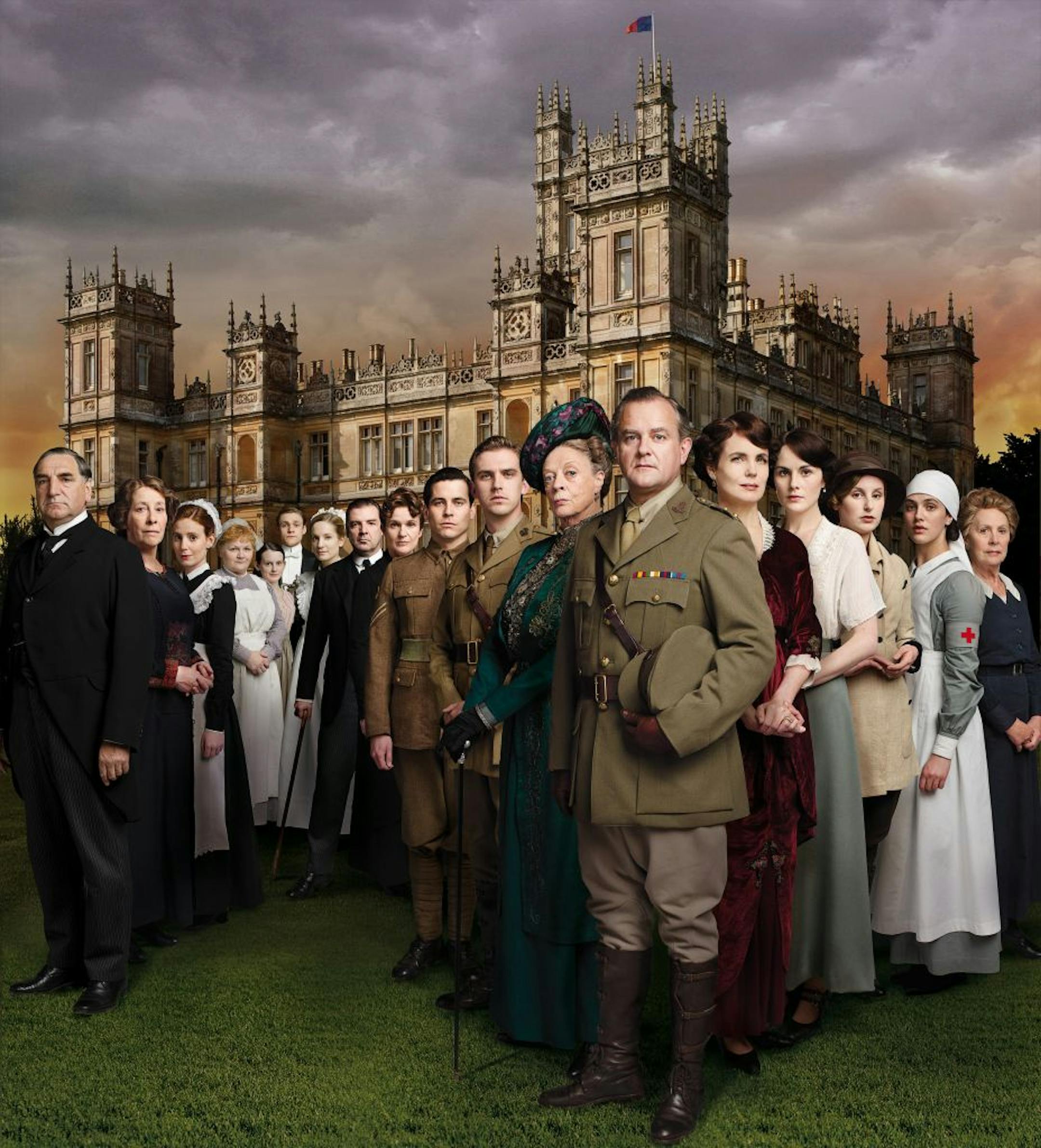 One of the most phenomenally popular series in MASTERPIECE history isback for an exciting second season: Downton Abbey II resumes its story of loveand intrigue at an English country estate, now mobilized for the trauma of war.With a returning cast including Dame Maggie Smith, Elizabeth McGovern,Hugh Bonneville, Dan Stevens, Michelle Dockery, Siobhan Finneran, and manymore. (C) 2011 Nick Briggs/ITV for MASTERPIECE