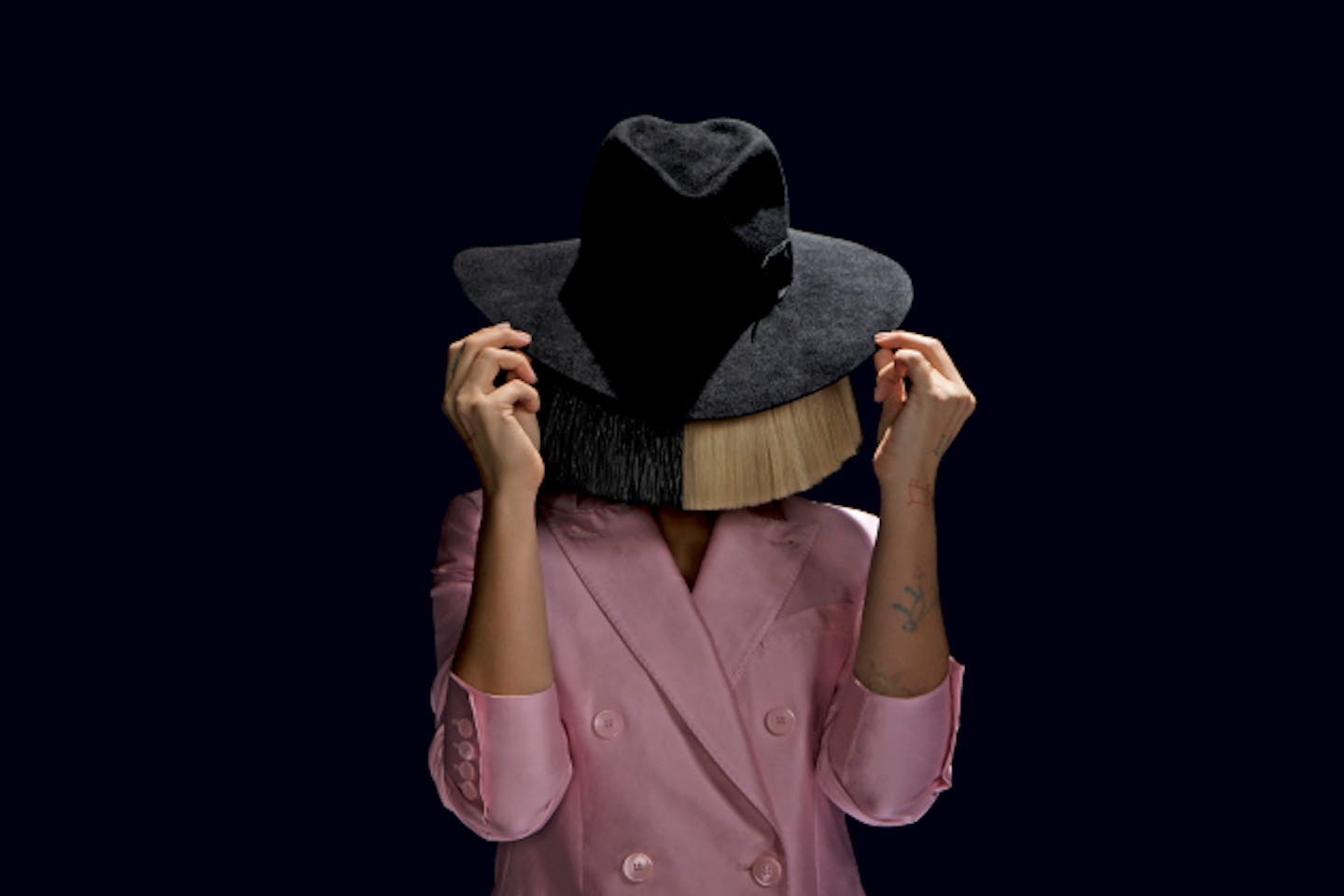 Sia will finally show her face Oct. 13 in Minneapolis.