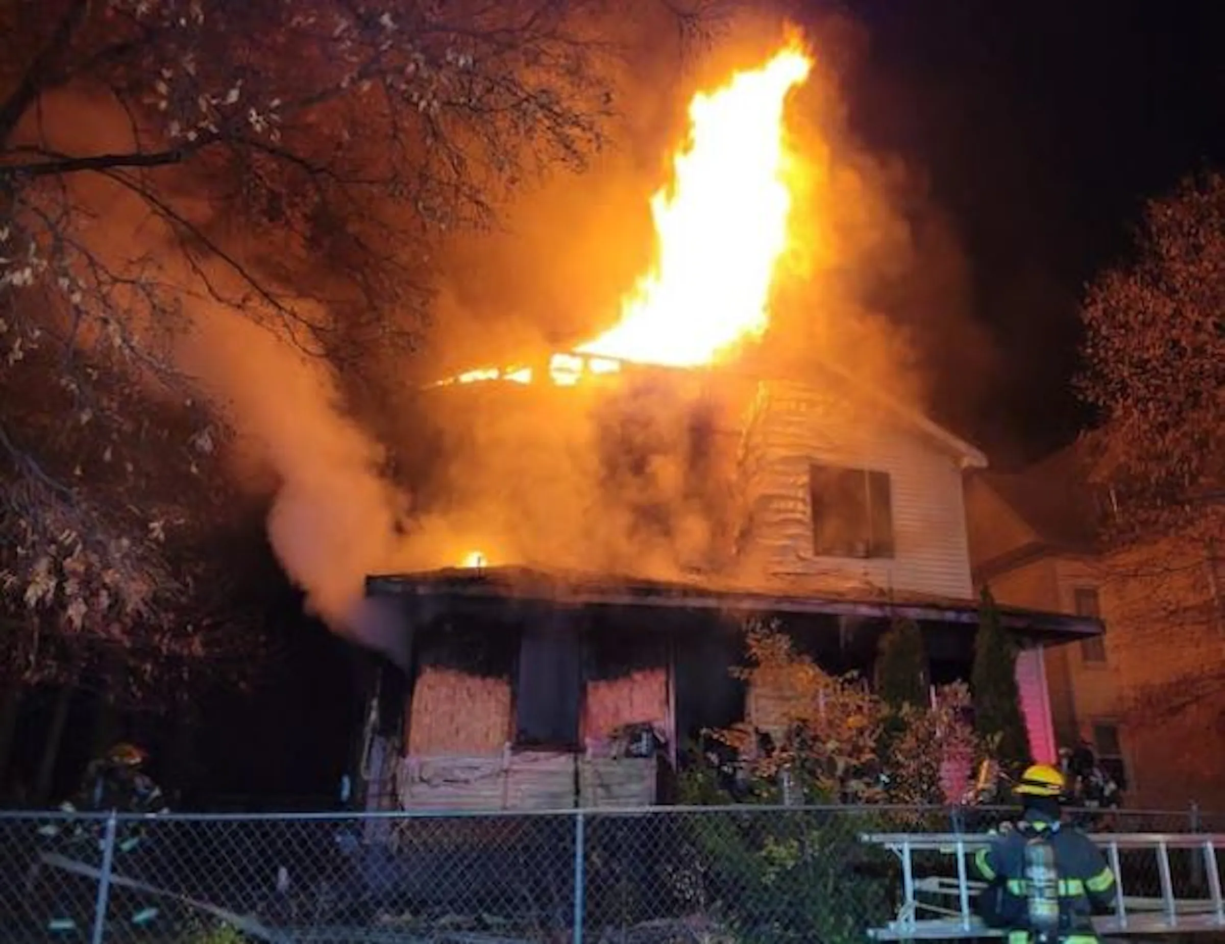 Officials ID man shot to death at Minneapolis home where fire erupted ...