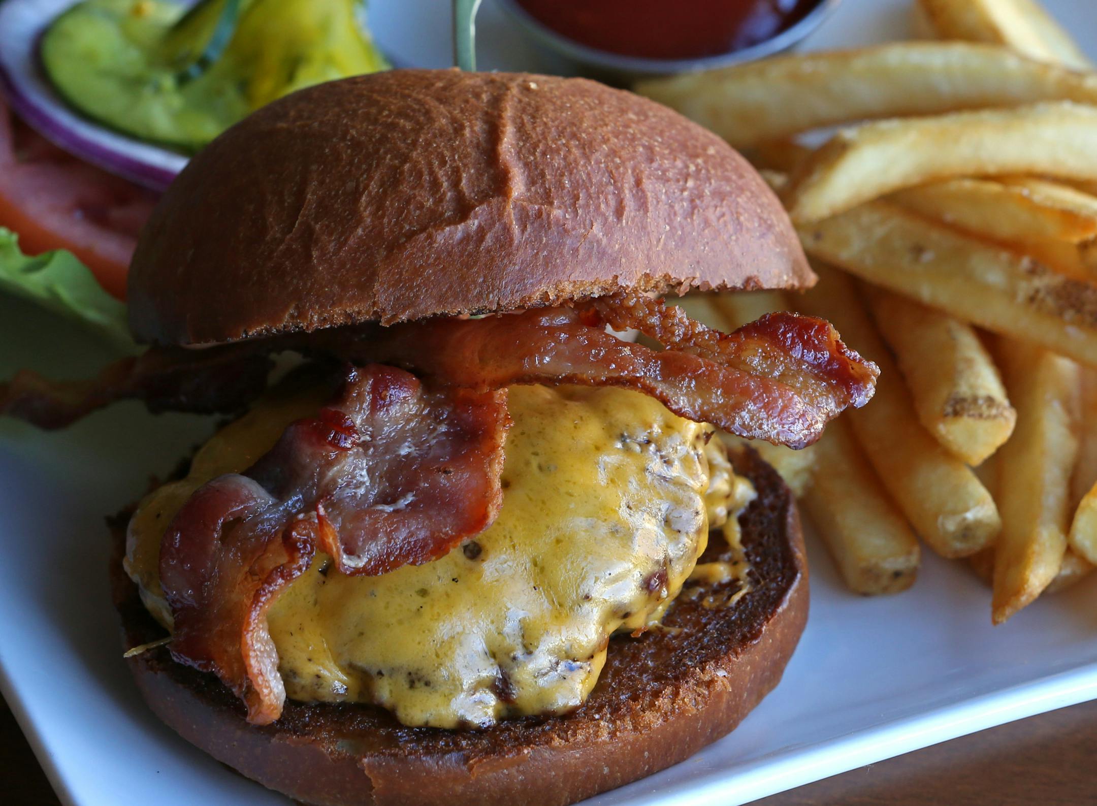 Cheeseburger at the Lake & Irving restaurant and bar in Uptown, photographed on 1/17/14.] Bruce Bisping/Star Tribune bbisping@startribune.com bbisping@startribune.com Bruce Bisping/Star Tribune bbisping@startribune.com