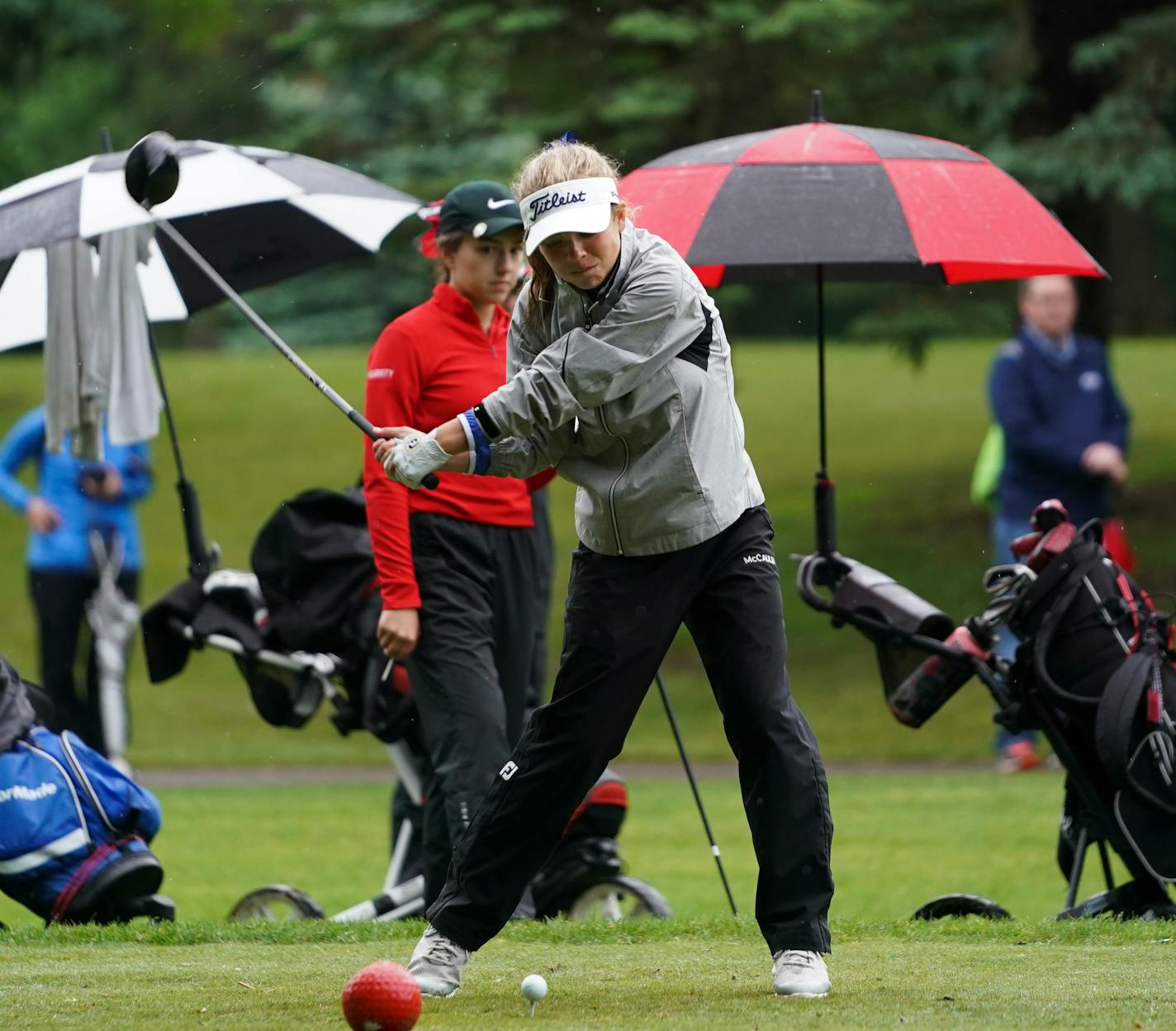 Isabella McCauley of Simley shot a 67 during the first round of the Class 3A girls' golf state tournament in Coon Rapids. (Photo: Renee Jones Schneider/Star Tribune)