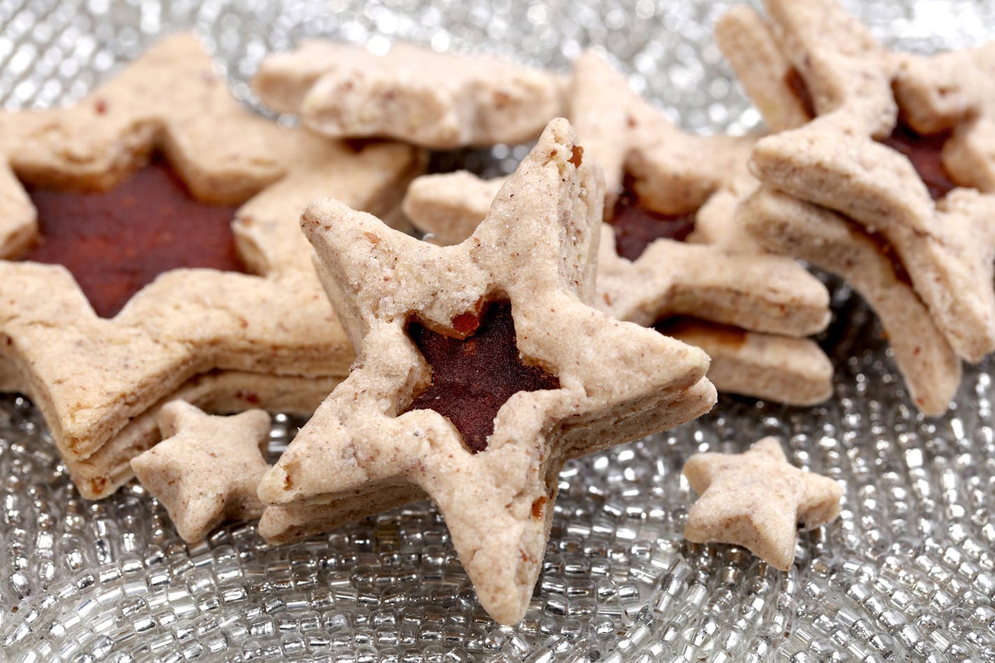 Apple Cardamom Pecan Star Cookies (from baker Jana Freiband).