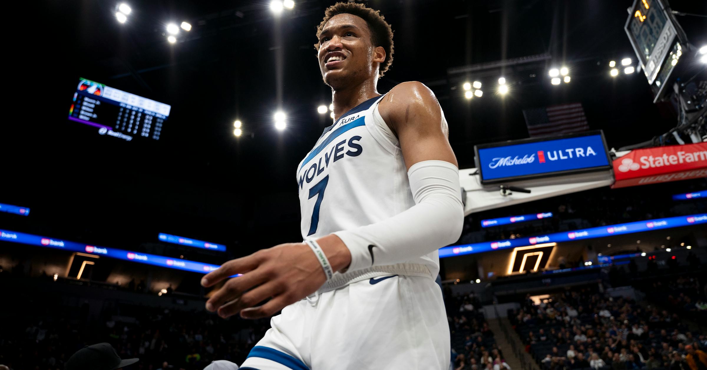 Wendell Moore Jr. in action