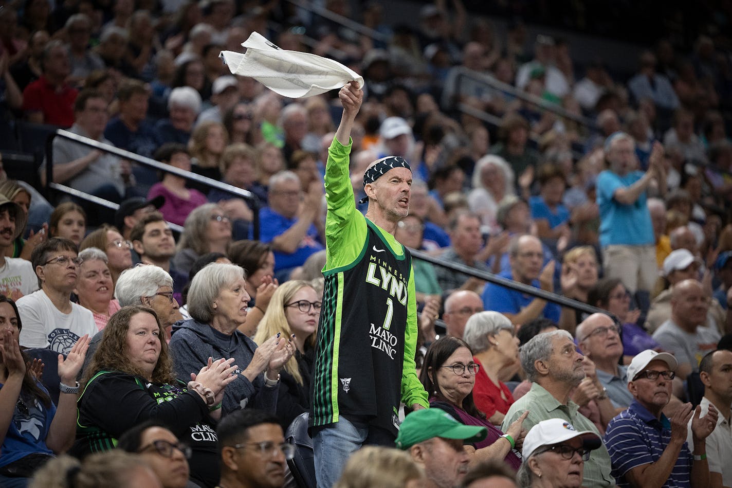 A Minnesota Lynx fans cheers during the fourth quarter at the Target Center in Minneapolis, Minn., on Saturday, July 22, 2023. ] Elizabeth Flores • liz.flores@startribune.com