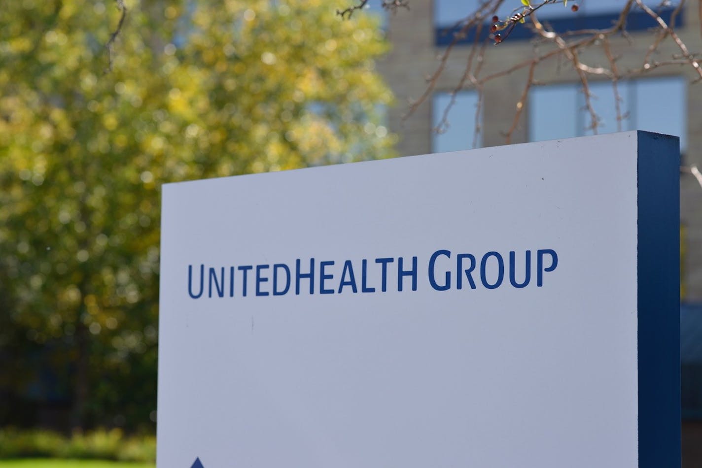 At a time when many companies are urging employees to work at home, UnitedHealth Group is taking a more complex approach.