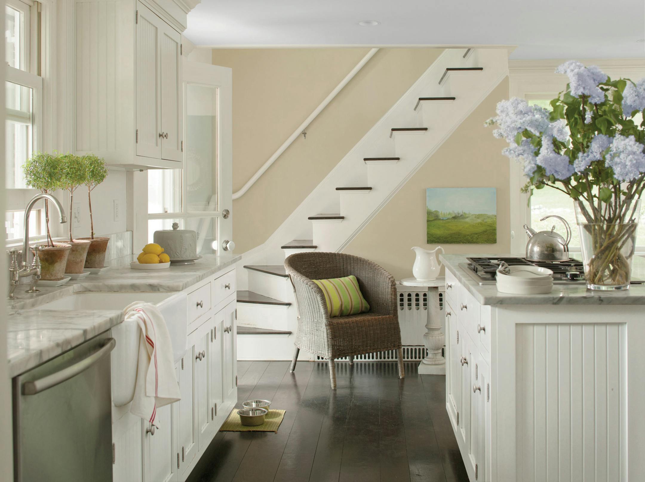 Benjamin Moore White Dove Advance semigloss paint was used on cabinets for an update on a traditional-style kitchen. (John Bessler/Benjamin Moore) ORG XMIT: 1171943