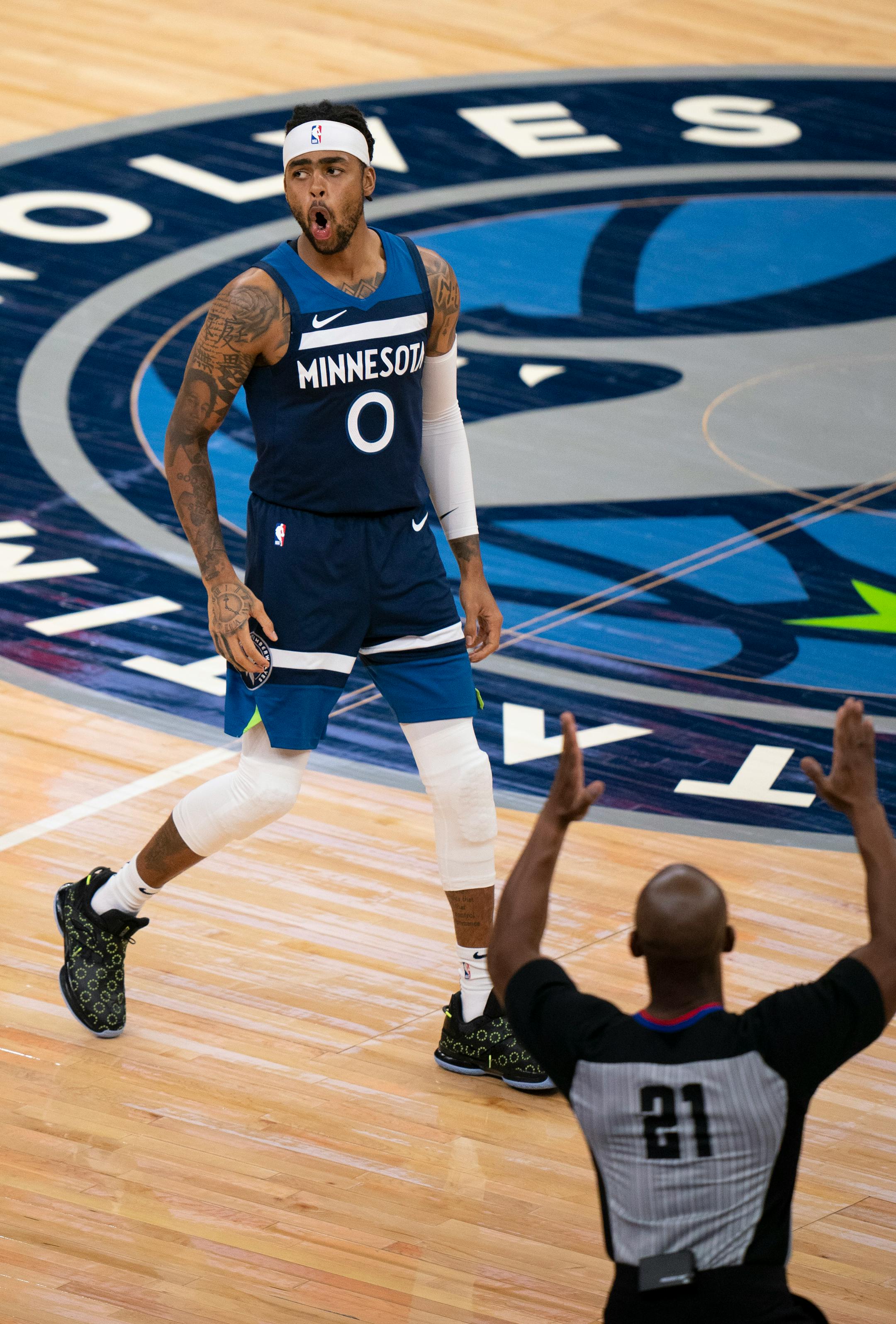 Minnesota Timberwolves guard D'Angelo Russell (0) reacted after hitting a second consecutive 3-point shot in the fourth quarter. He led the Wolves with 25 points