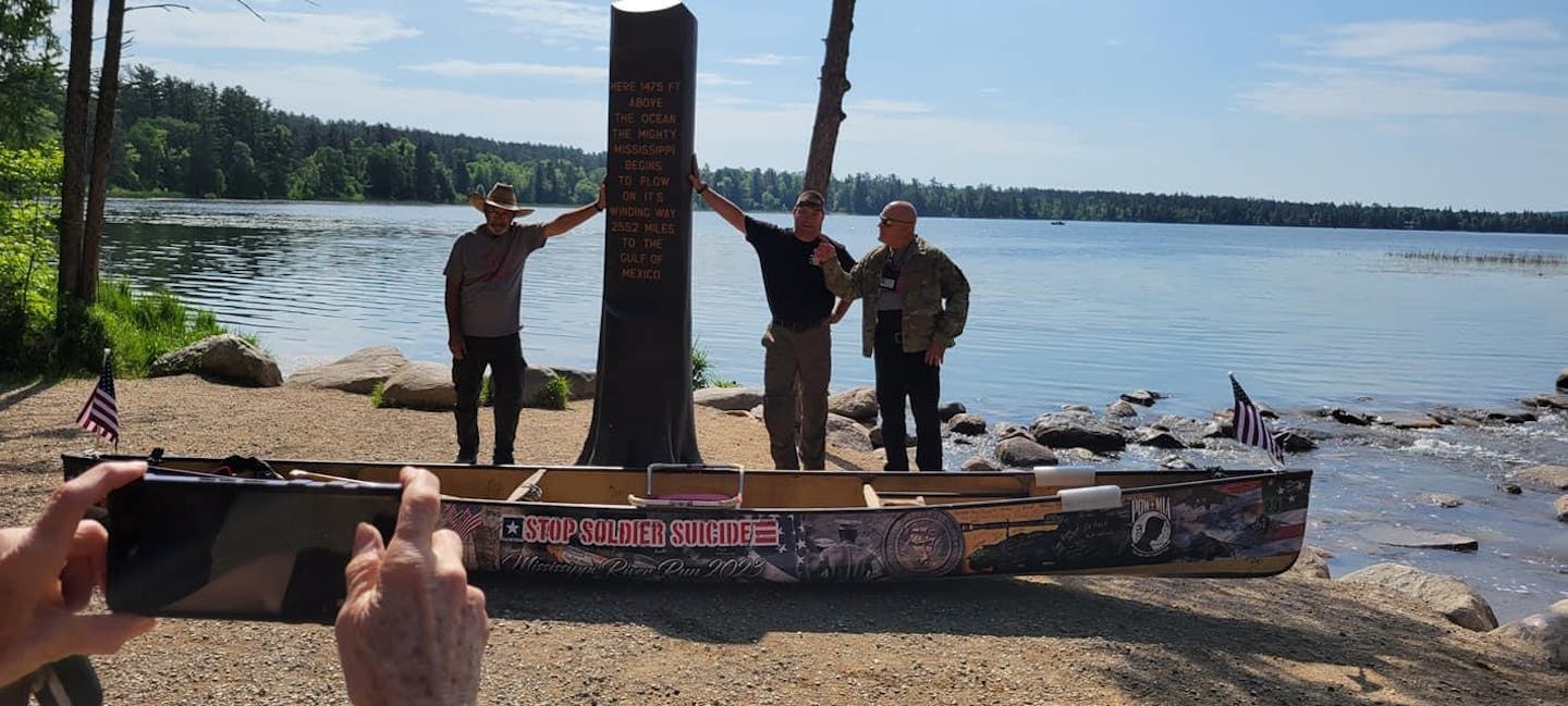 Veterans raise money to stop soldier suicides by paddling the Mississippi  River