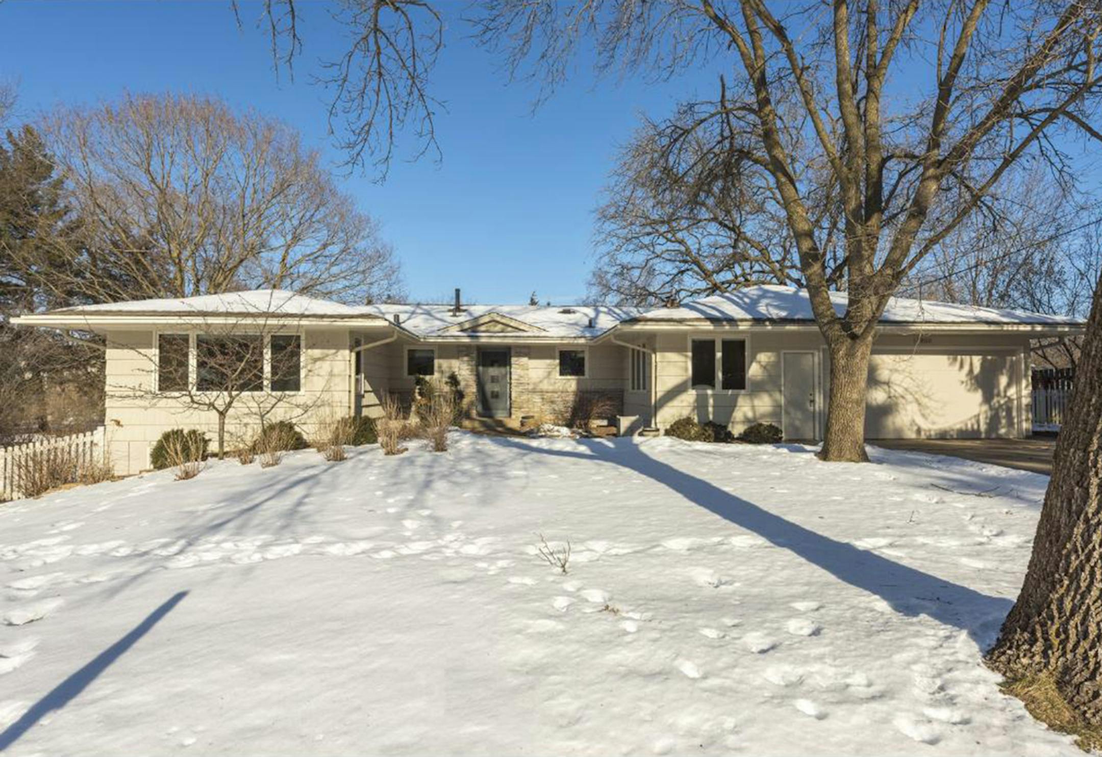 Deephaven
Built in 1960, this five-bedroom, three-bath house has 3,000 square feet and features three bedrooms on the main level, two fireplace, formal dining room, screened porch and full finished walkout basement. Listed by Linda Mulligan, Re/Max Results, 612-804-7945.