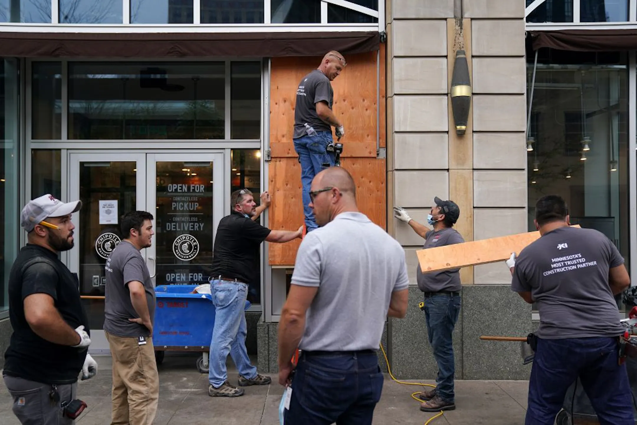 One night after riots, downtown Minneapolis calm as curfew enforced