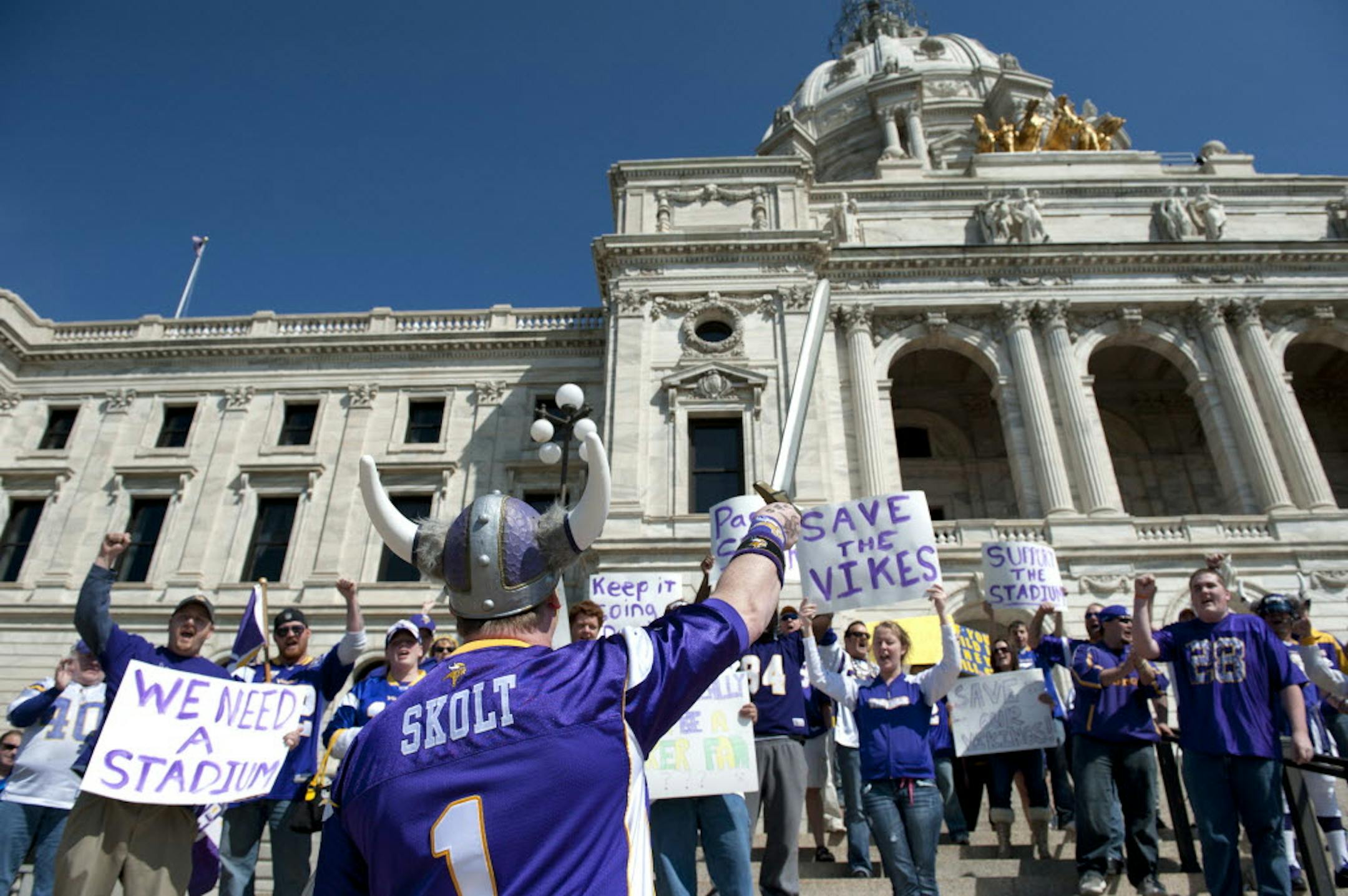 Vikings fans and supporters rallied Monday on the steps of the Capitol in support of a stadium bill.