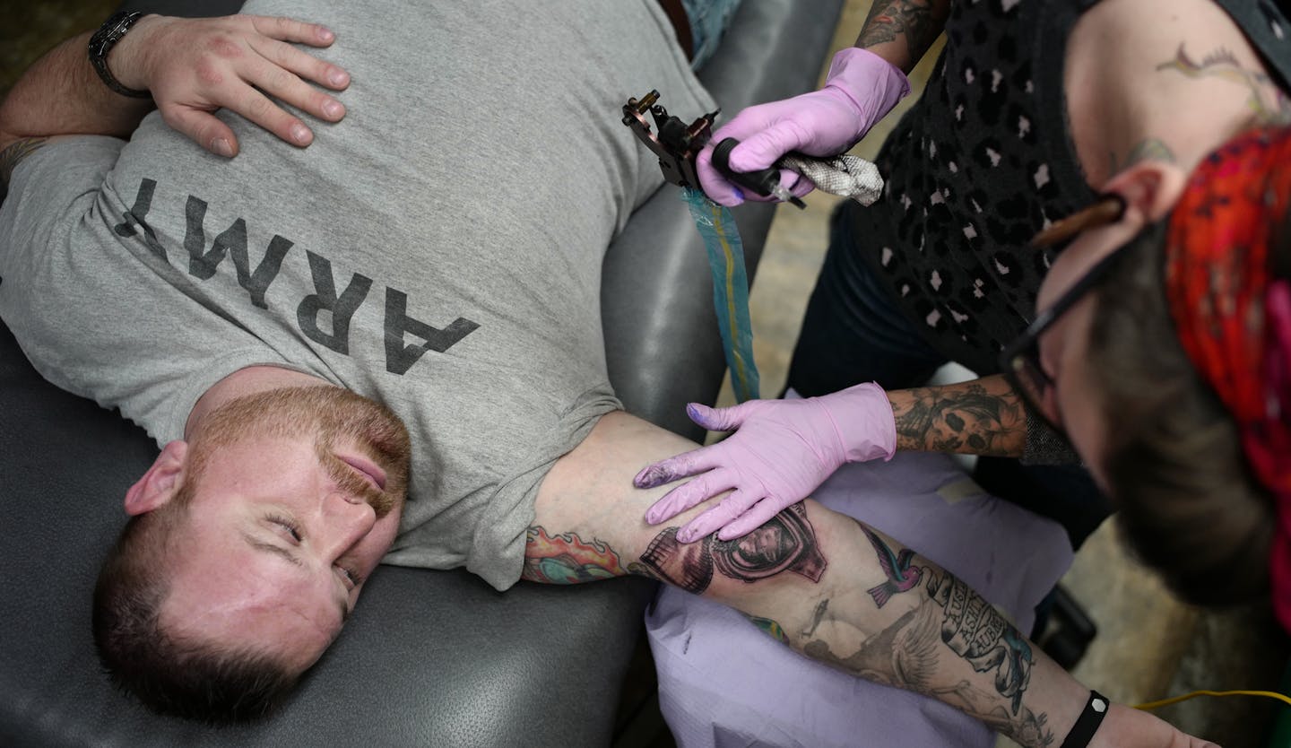 California Set To Implement Safety Requirements For Tattoo Artists - CBS  San Francisco