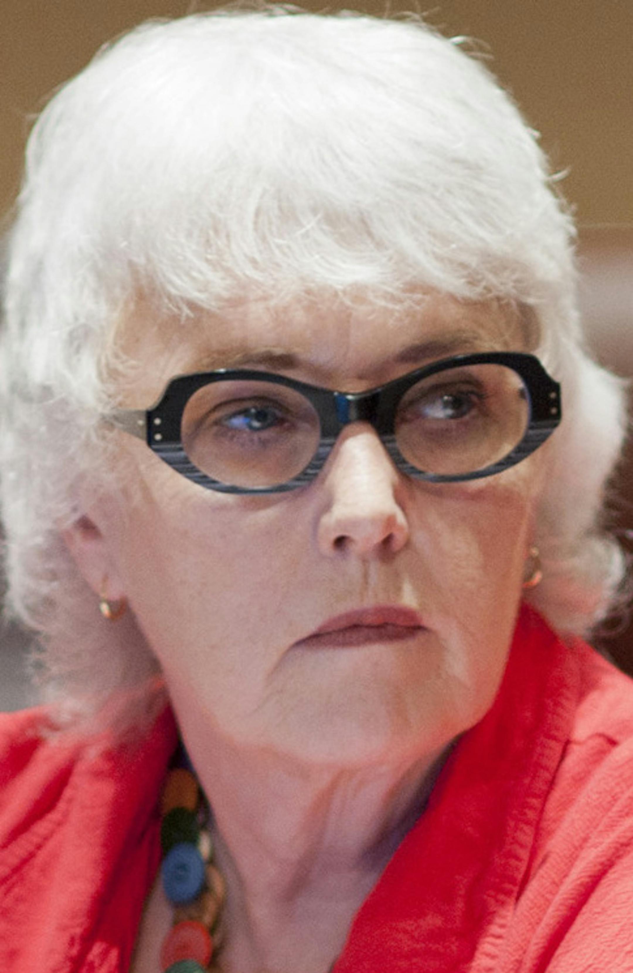 GLEN STUBBE ‚Ä¢ gstubbe@startribune.com -- Monday, June 6, 2011 -- Minneapolis, Minn. -- ] Minneapolis city council member Meg Tuthill listened to public meeting testimony about her proposed ordinance to curb noise from outdoor restaurants and bars. ORG XMIT: MIN2013031513015128